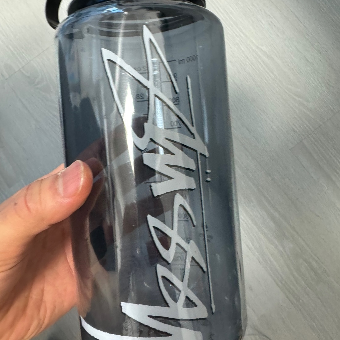 Stussy Nalgene Water Bottle Black 착용 스타일