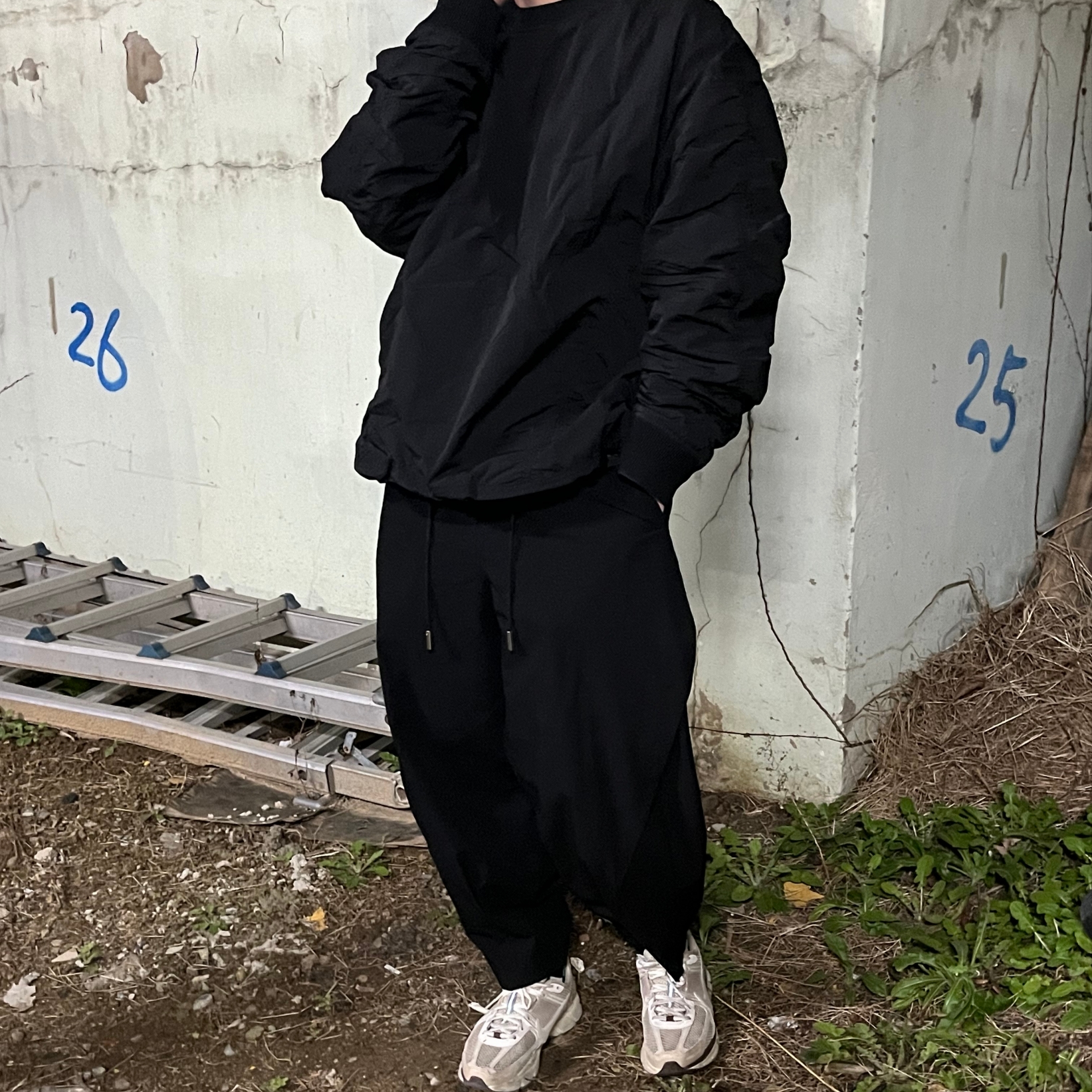 (W) Nike Zoom Vomero 5 Oatmeal 착용 스타일