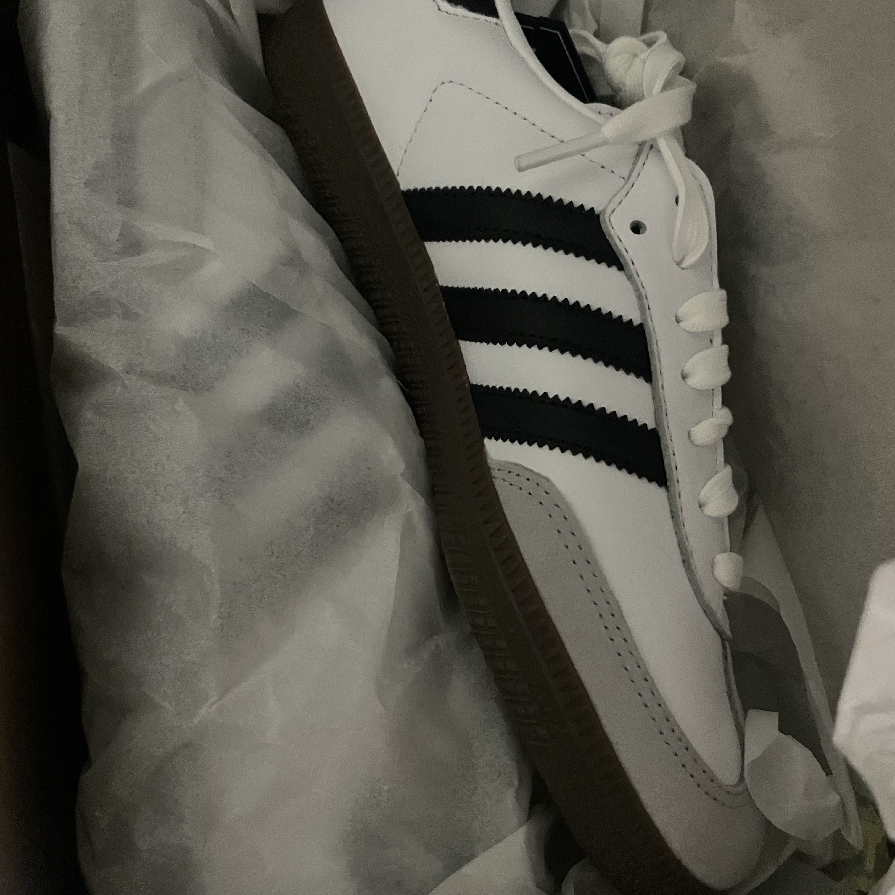Adidas Samba OG Cloud White 착용 스타일
