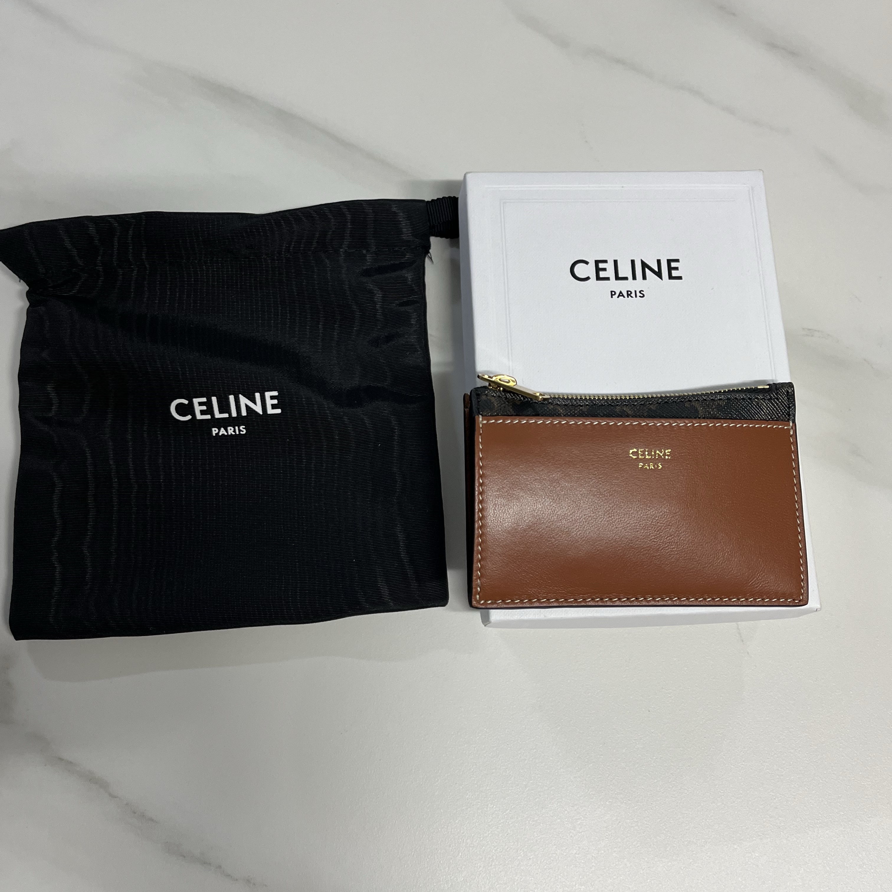 Celine Zipped Card Holder in Triomphe Canvas and Lambskin Tan 착용 스타일