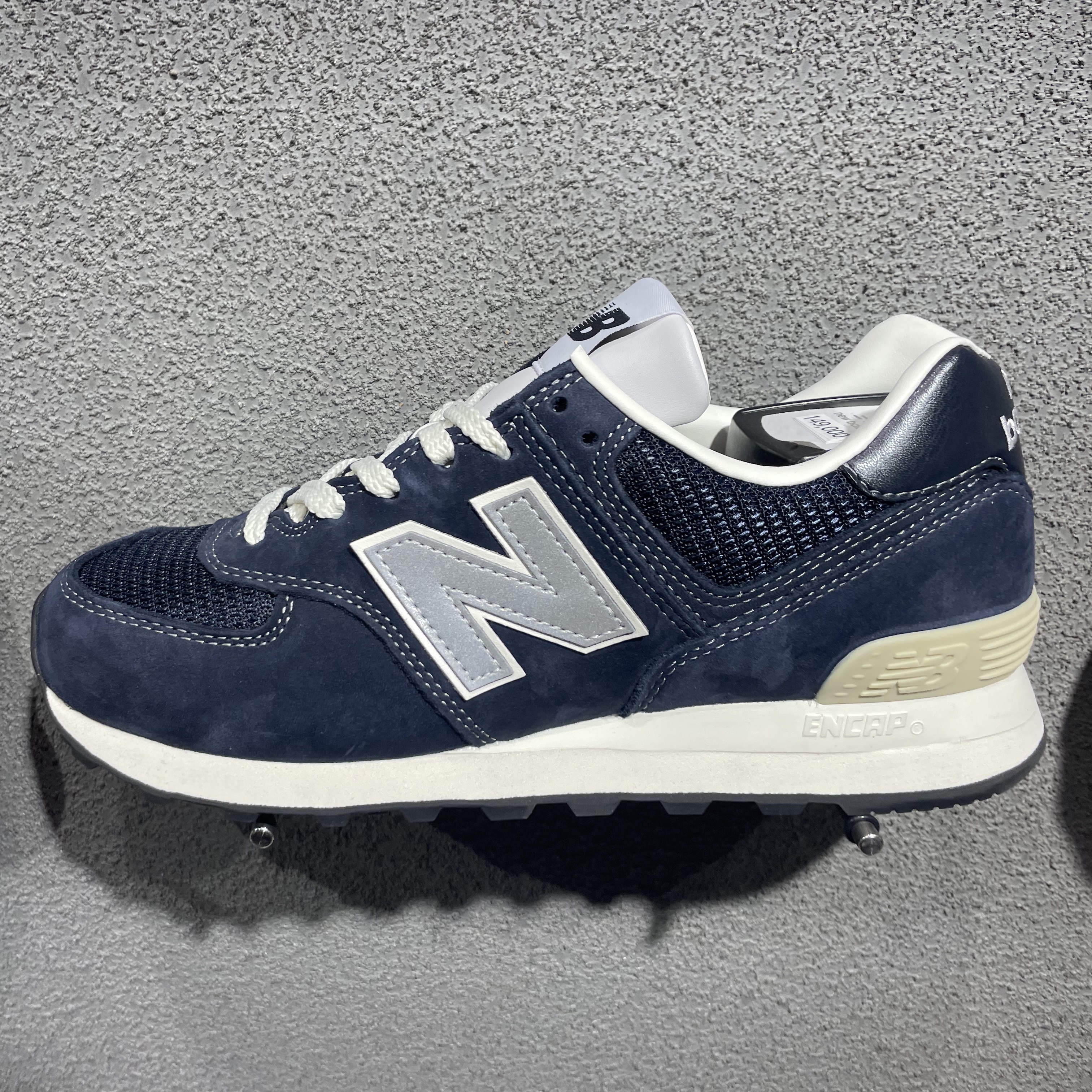 New Balance x Pottery 574 Premium Hard Navy, New Balance x Pottery 574 Premium Soft Grey 착용 스타일 - 6