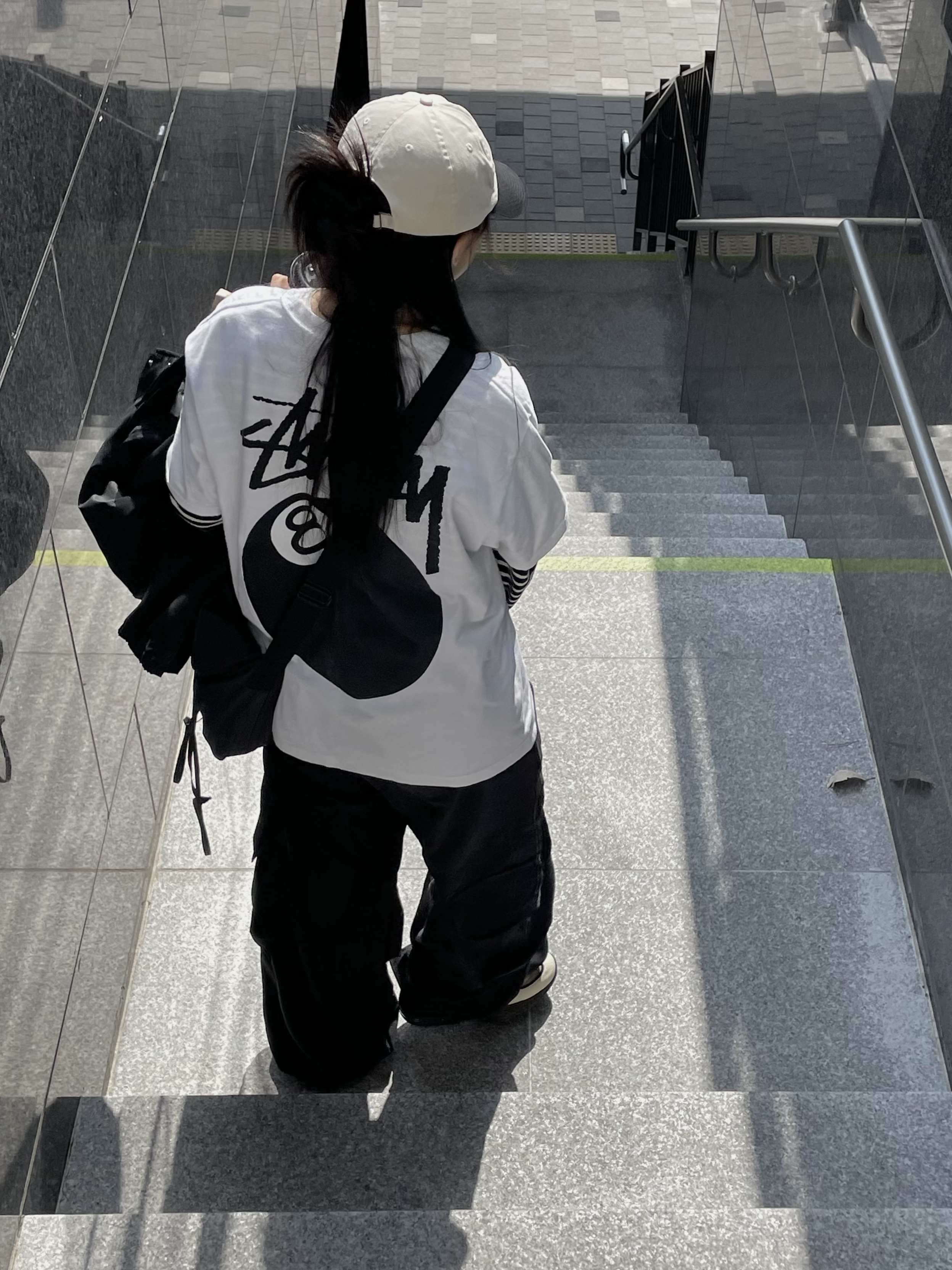Nike x Stussy Air Penny II Rattan and Limestone, Stussy 8 Ball T-Shirt White - 22SS 착용 스타일 - 3