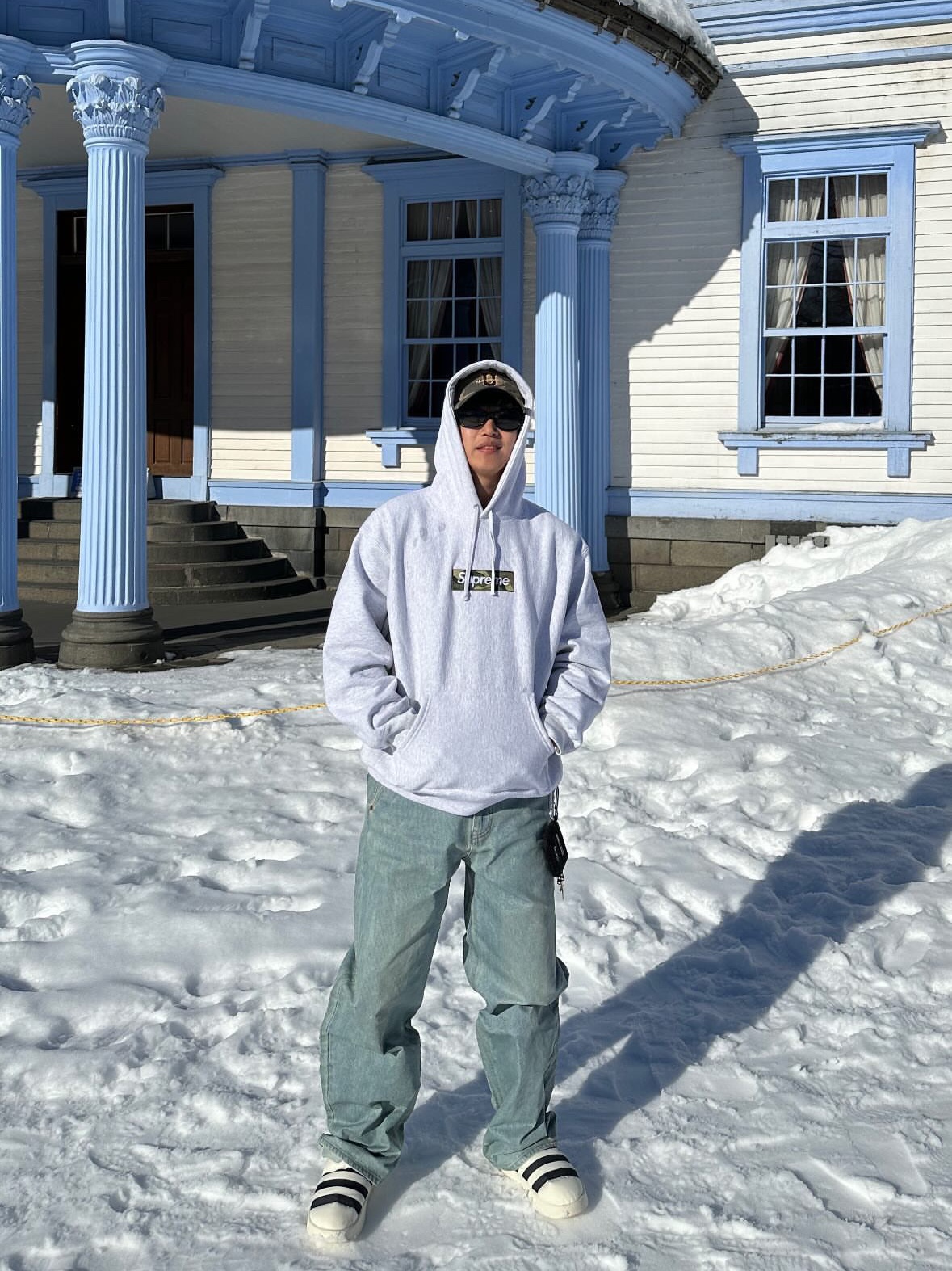 Supreme Box Logo Hooded Sweatshirt Ash Grey - 23FW 착용 스타일 - 1