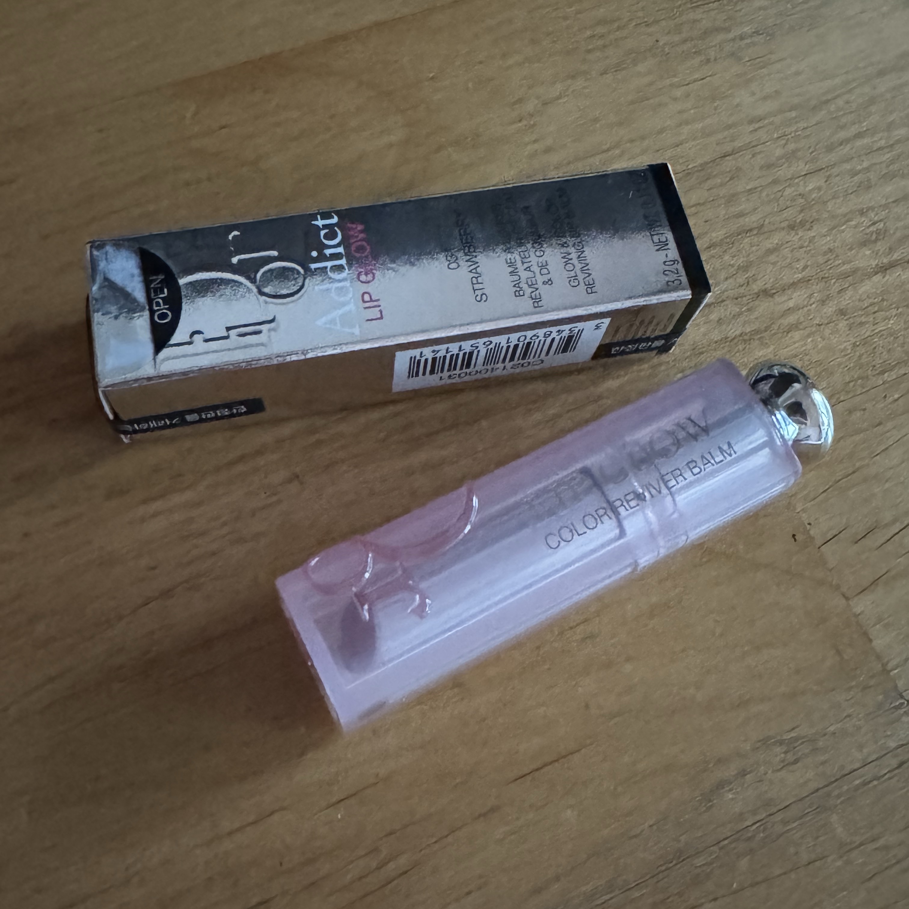 Dior Addict Lip Glow 031 Strawberry 착용 스타일