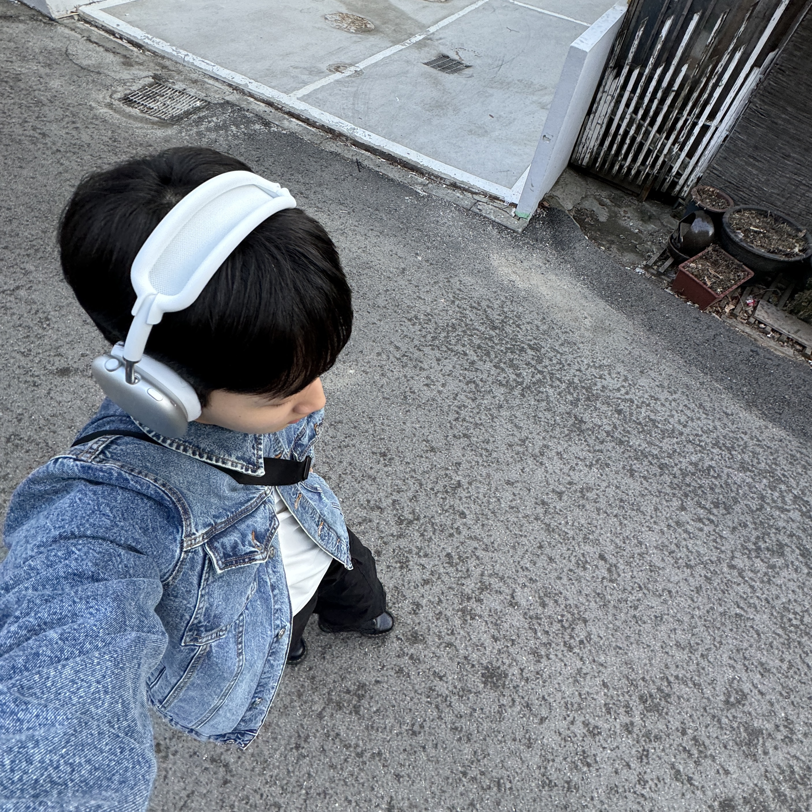 Apple AirPods Max Lightning Silver (Korean Ver.), Dr. Martens 1460 Smooth Boots Black 착용 스타일