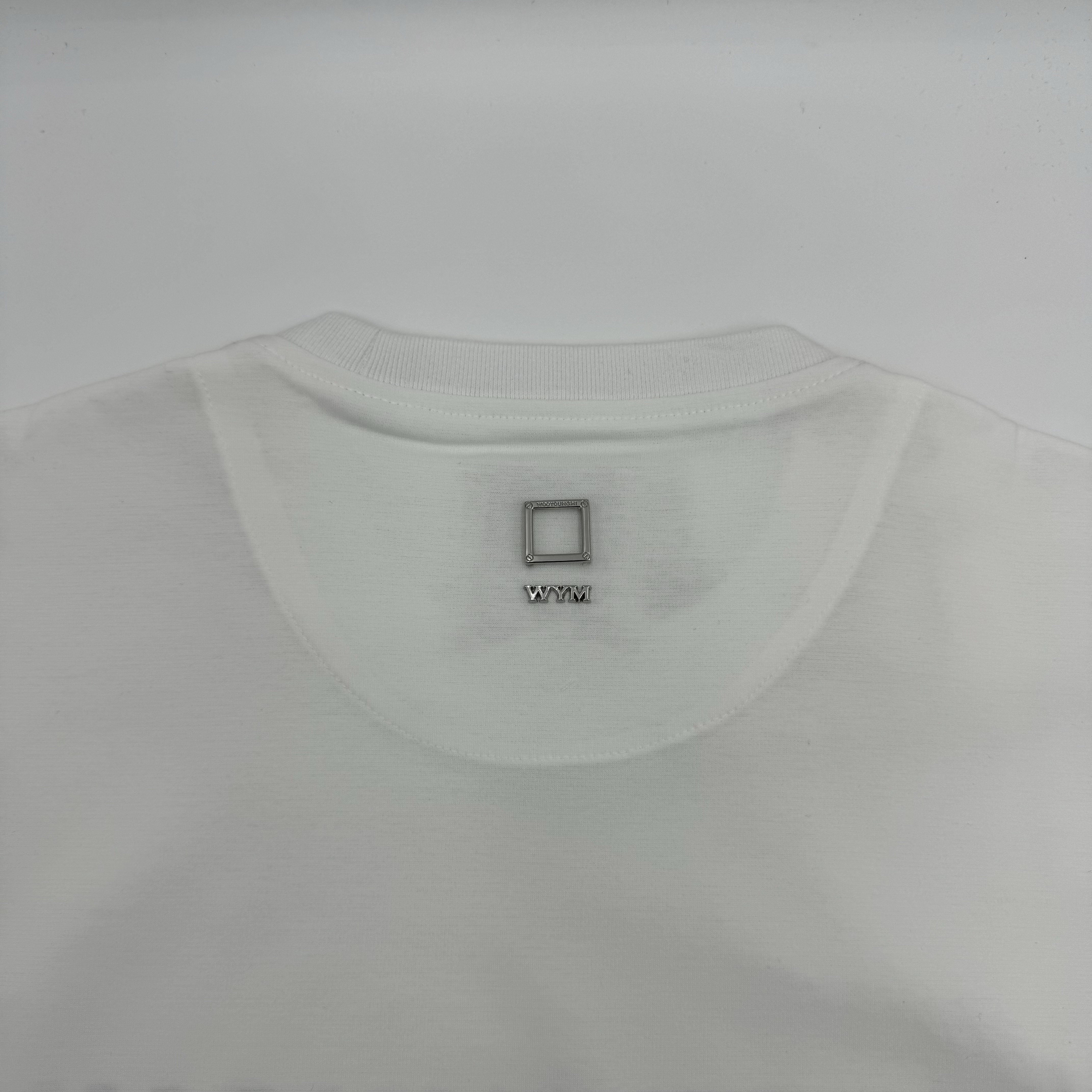 Wooyoungmi Seoul Front Logo T-Shirt White - 24SS 착용 스타일 - 3