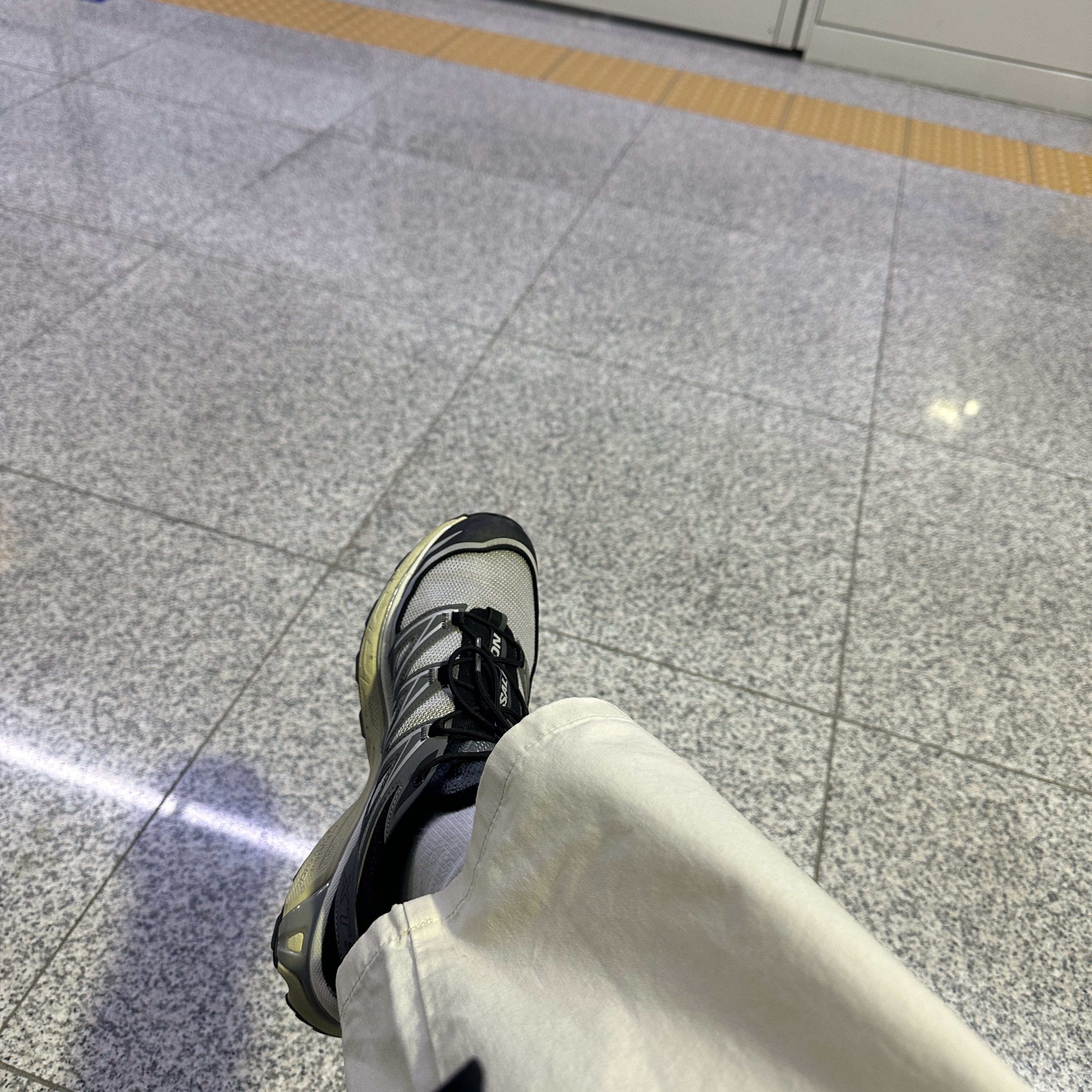 Salomon XT-6 Expanse Alloy Quiet Shade 착용 스타일