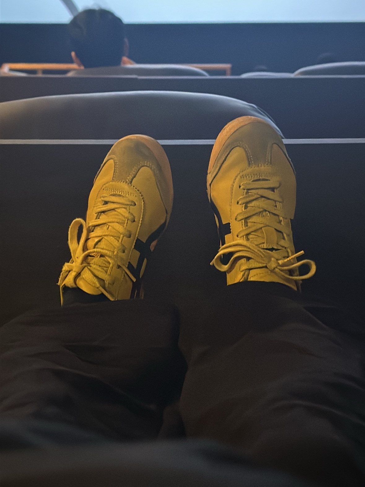 Onitsuka Tiger Mexico 66 Yellow Black 착용 스타일