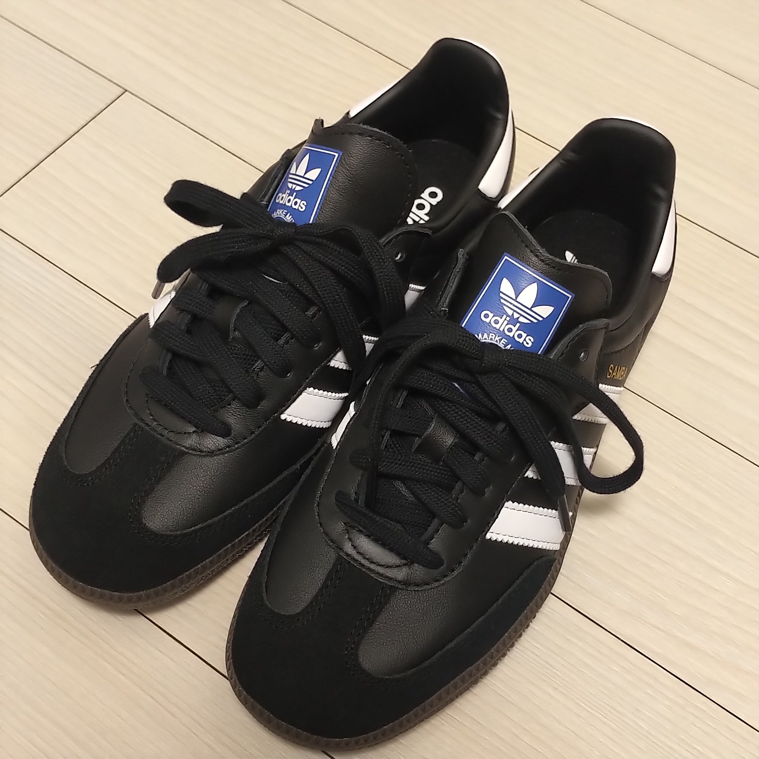 Adidas Samba OG Black White Gum 착용 스타일