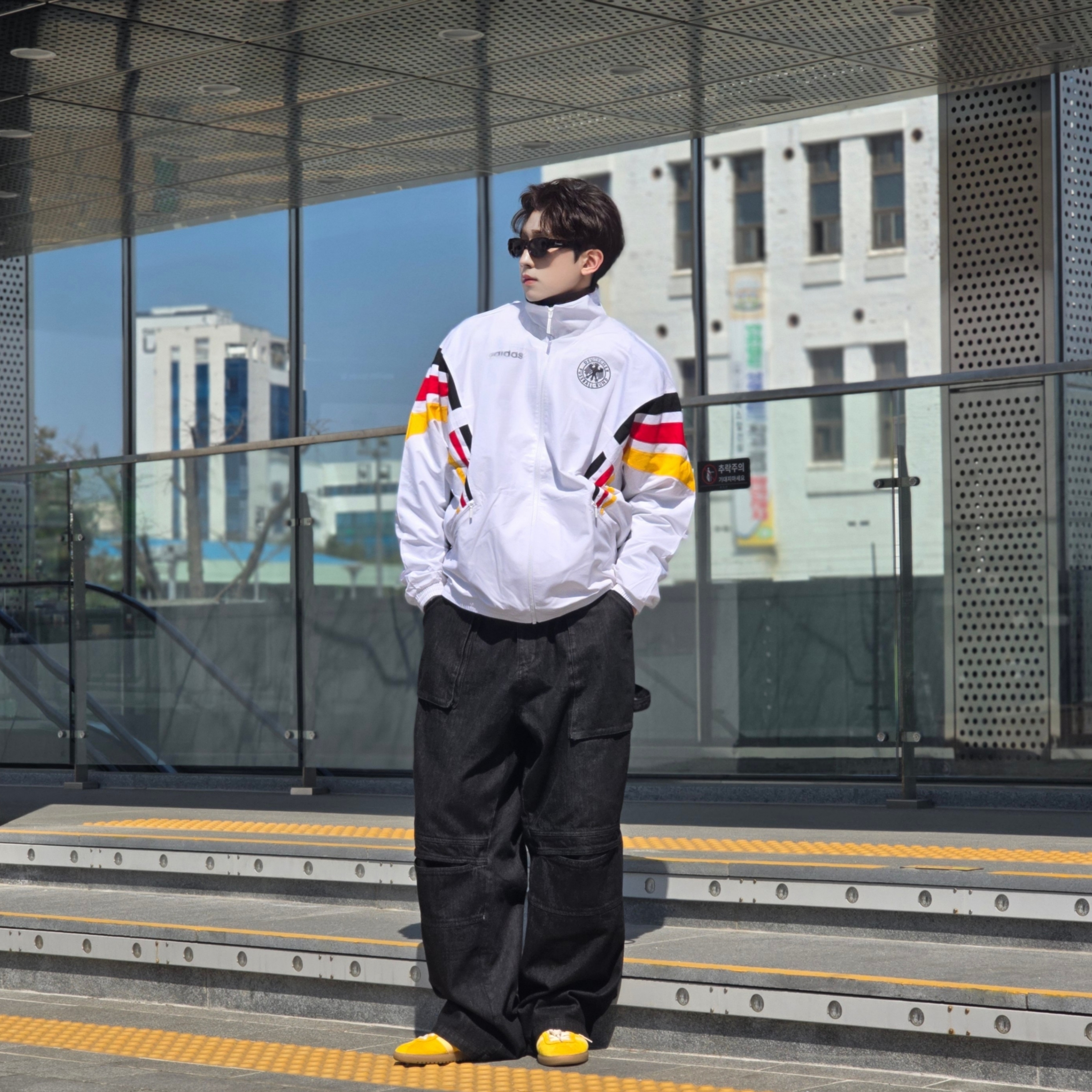 Adidas Germany 1996 Woven Track Jacket White - KR Sizing, Adidas Germany 1996 Woven Track Jacket White - US Sizing 착용 스타일 - 7