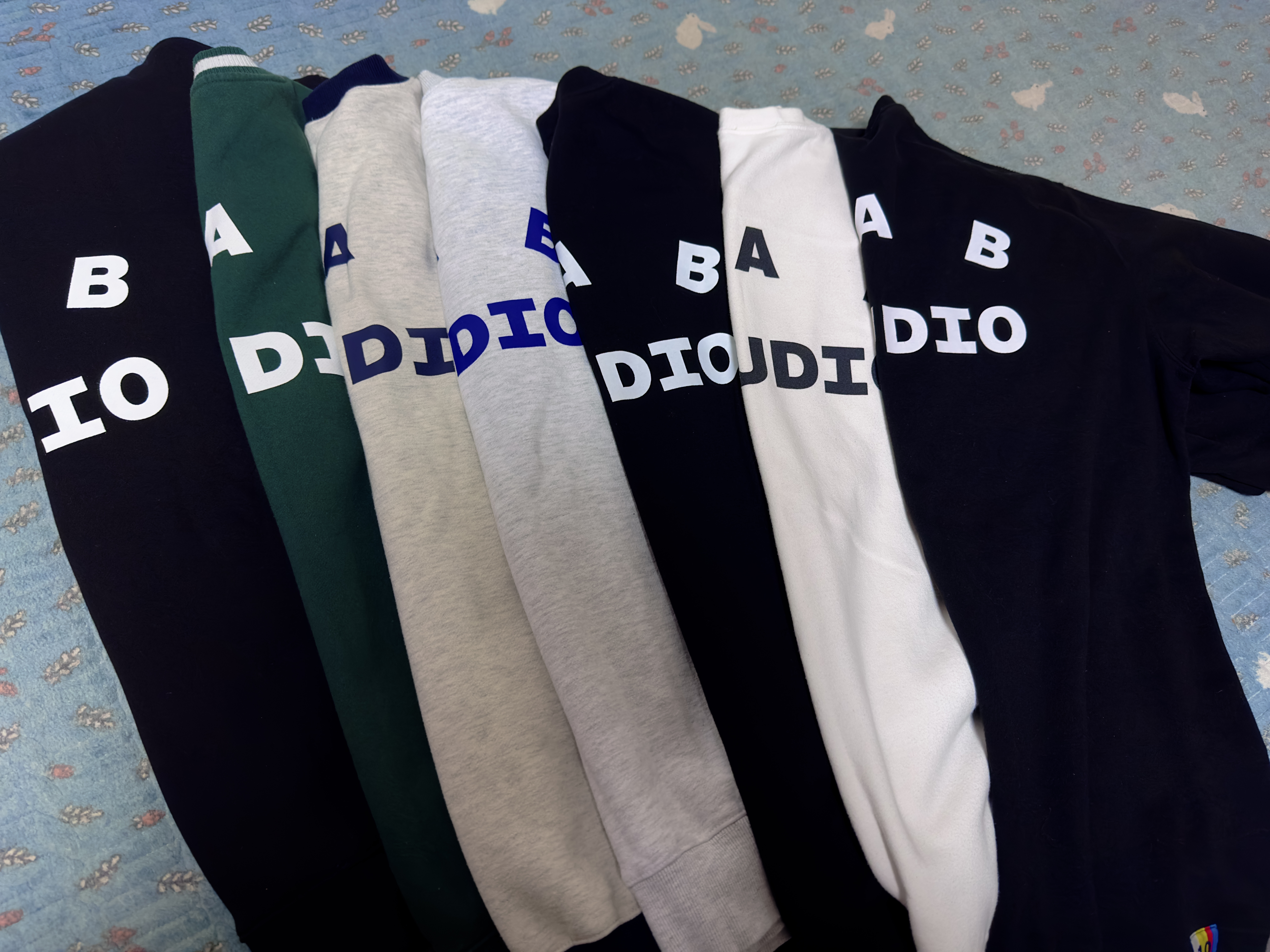 IAB Studio Hoodie Black, IAB Studio Sweatshirt Light Gray - 23FW 착용 스타일