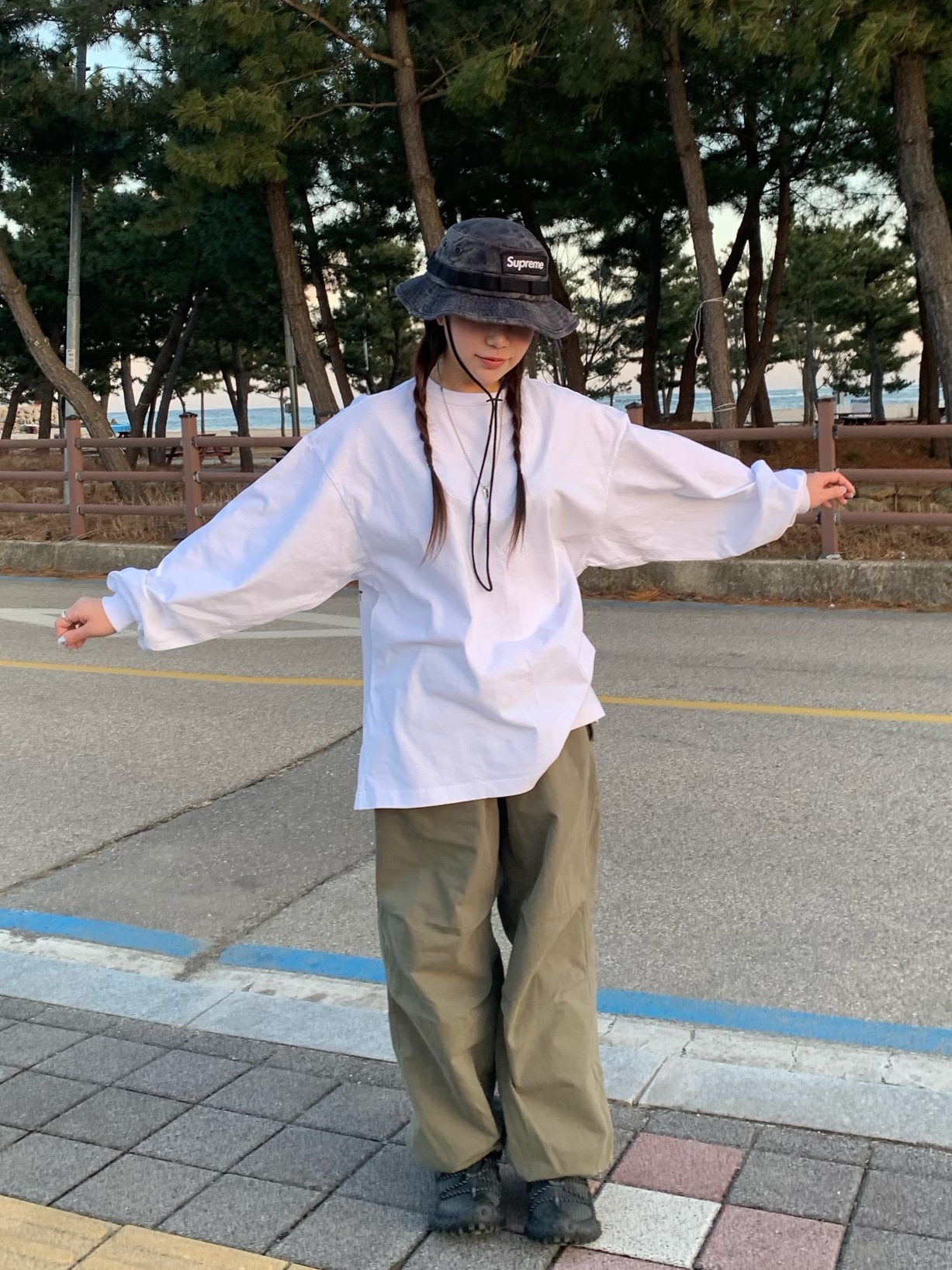 Supreme Military Boonie Black Prym1 Camo - 22SS 착용 스타일