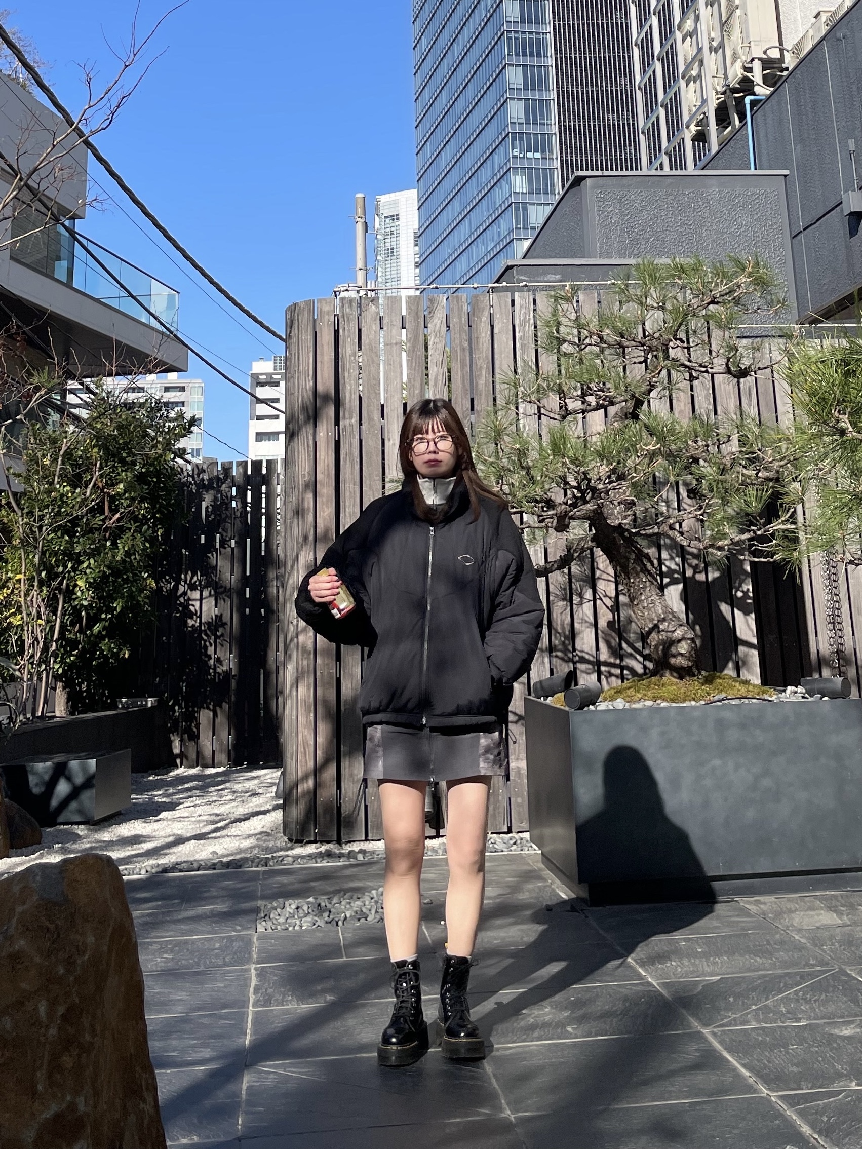 (W) Dr. Martens Jadon Max Boots Black 착용 스타일 - 1
