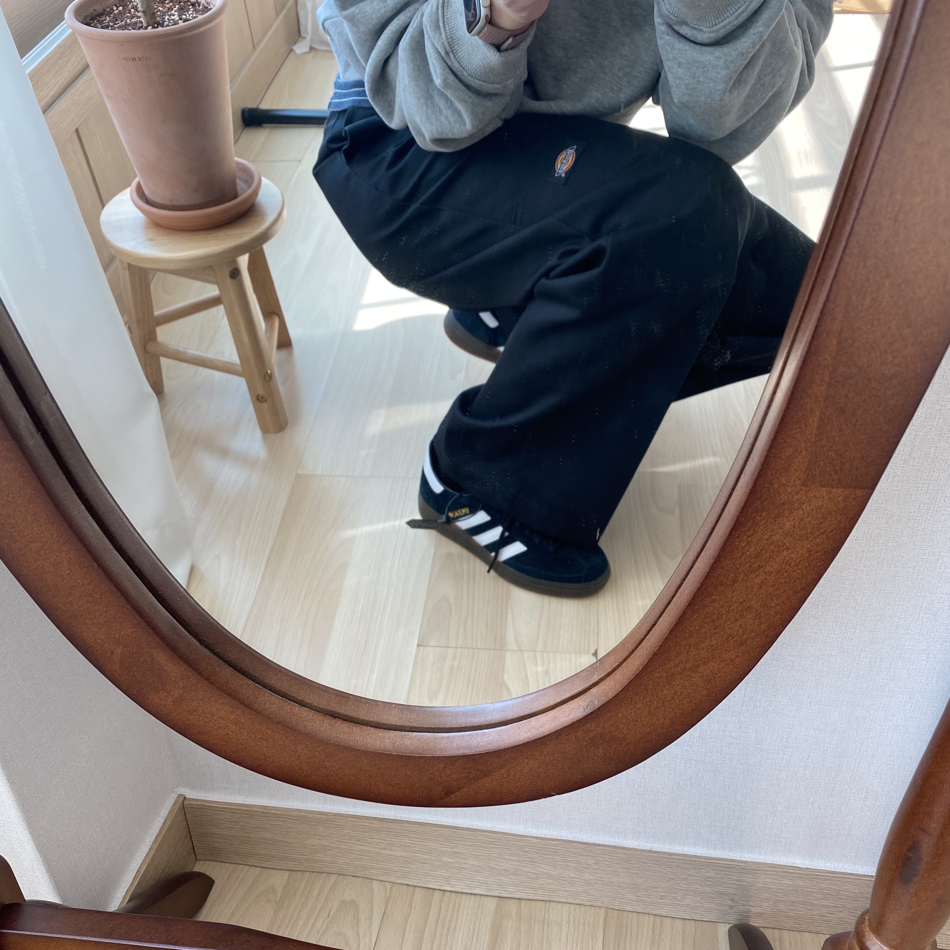 Adidas Spezial Handball Core Black 착용 스타일