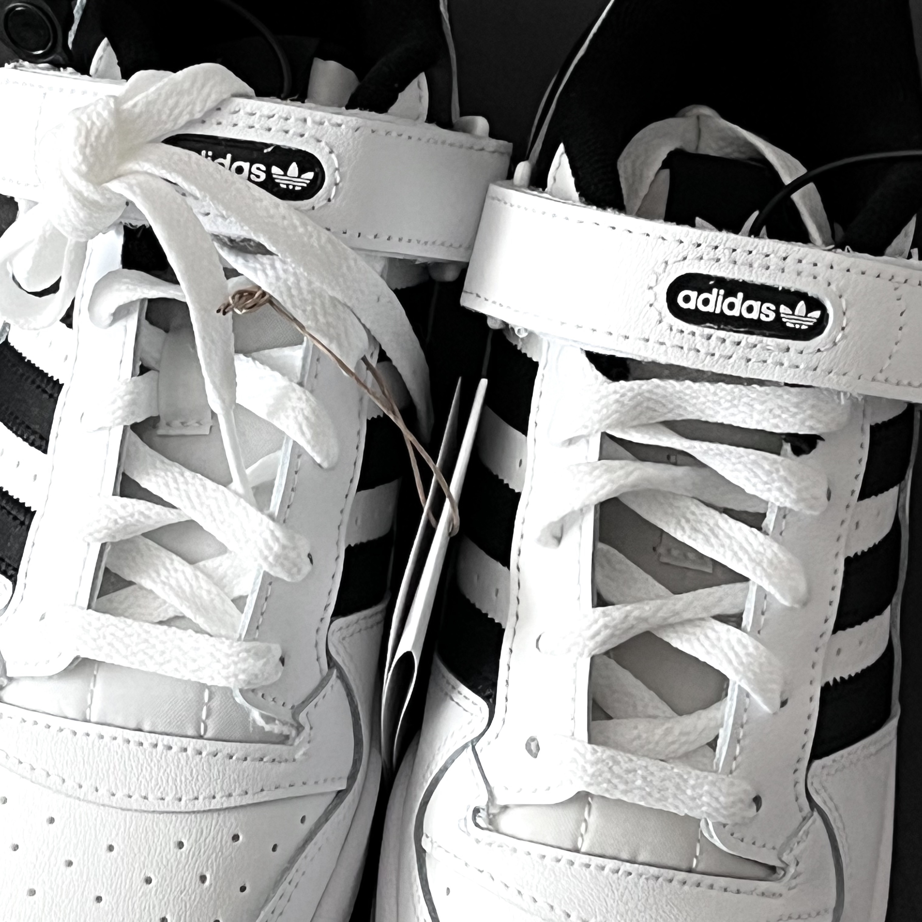 Adidas Forum Low White Black 착용 스타일