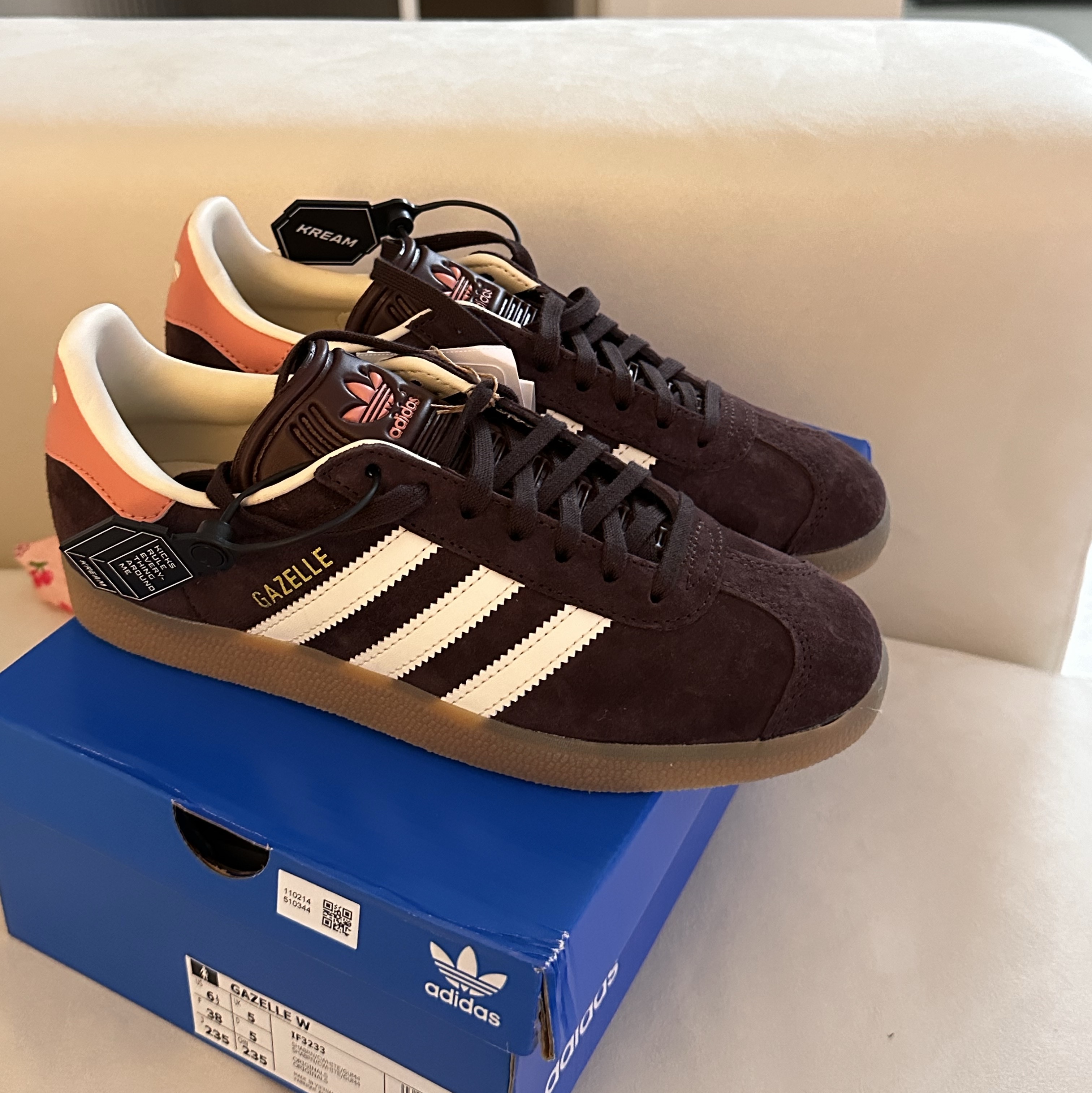 (W) Adidas Gazelle Shadow Brown 착용 스타일