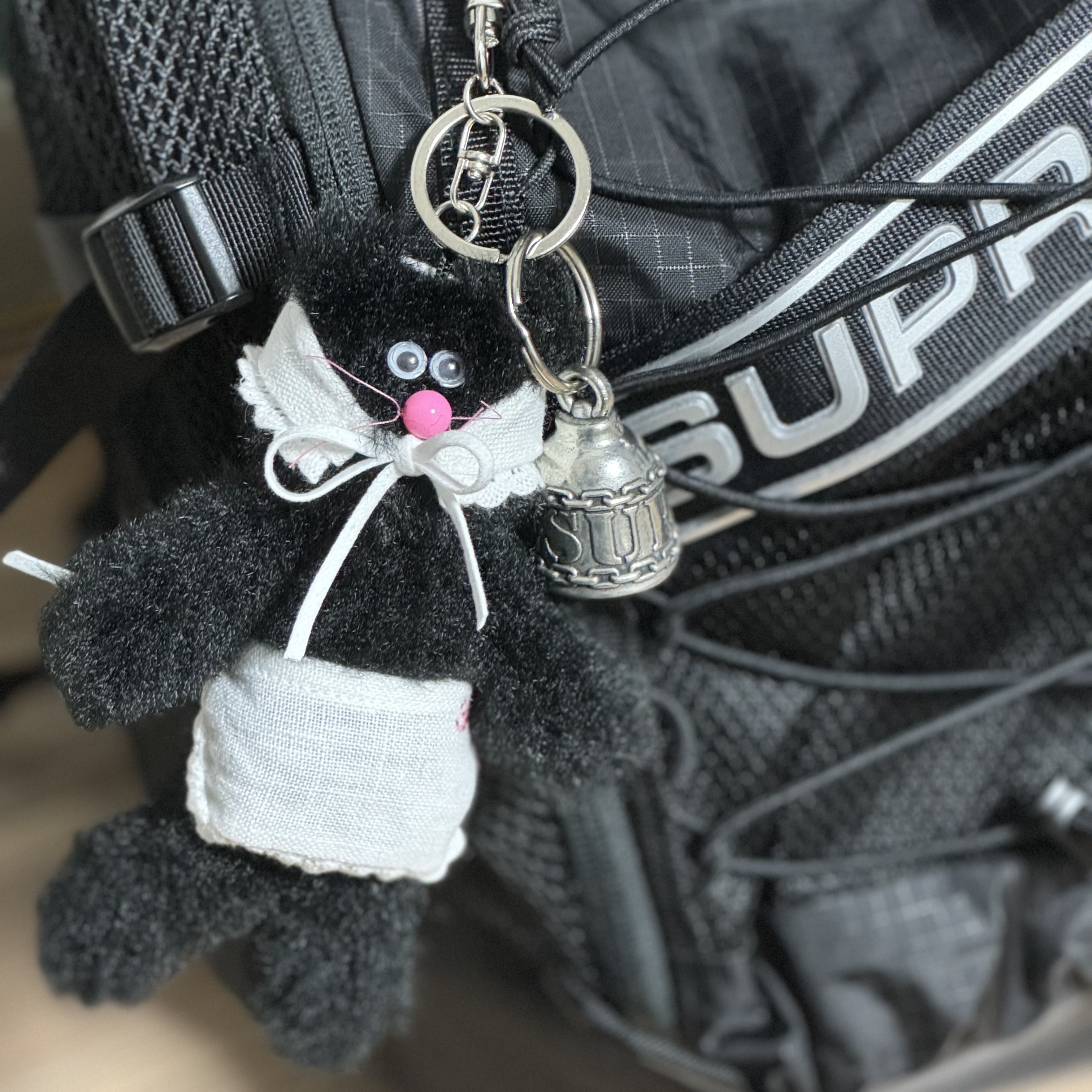 Supreme Backpack Black - 23FW, Monamhee x STU Stu Black 착용 스타일