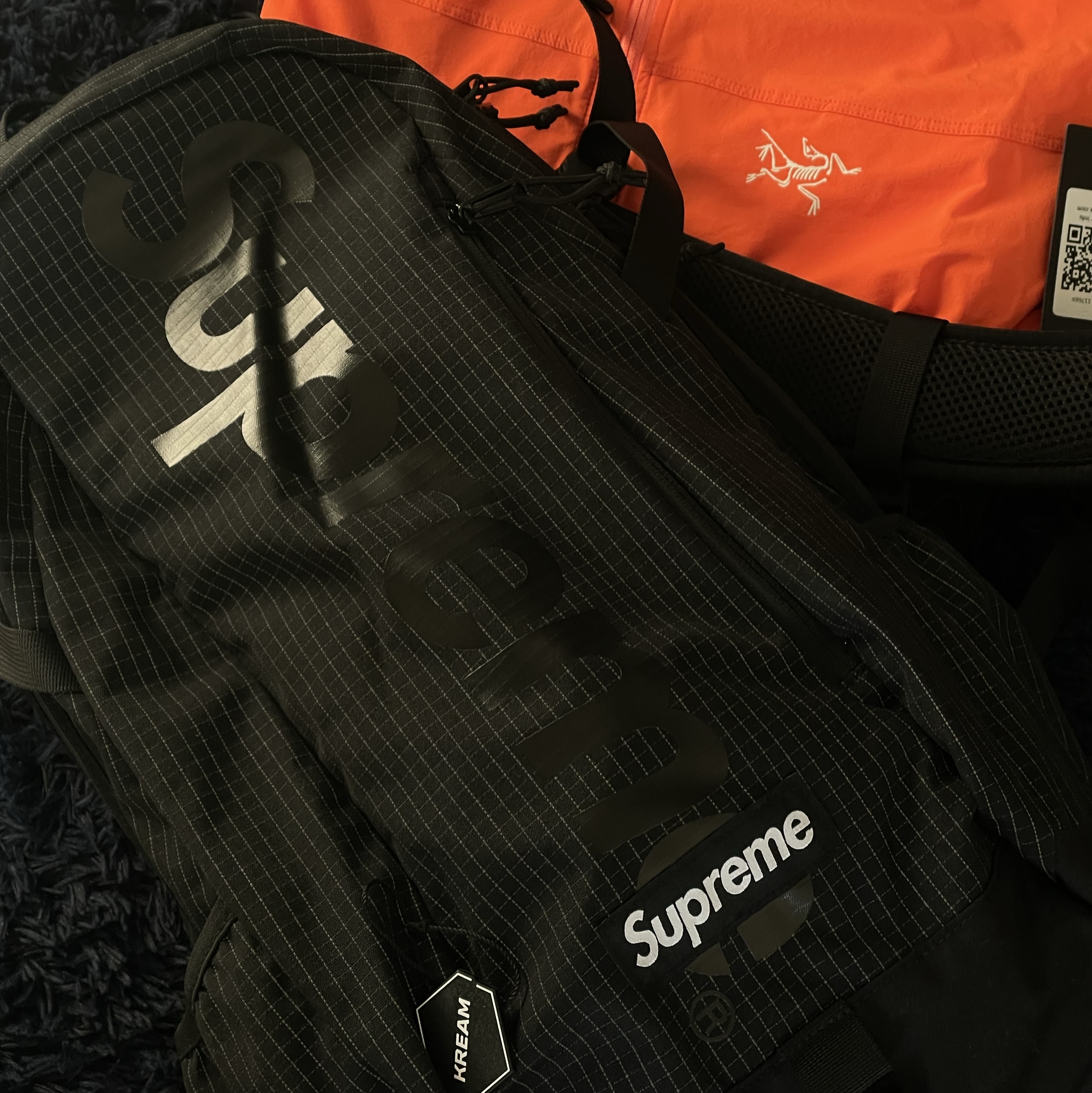 Supreme Backpack Black - 24SS 착용 스타일