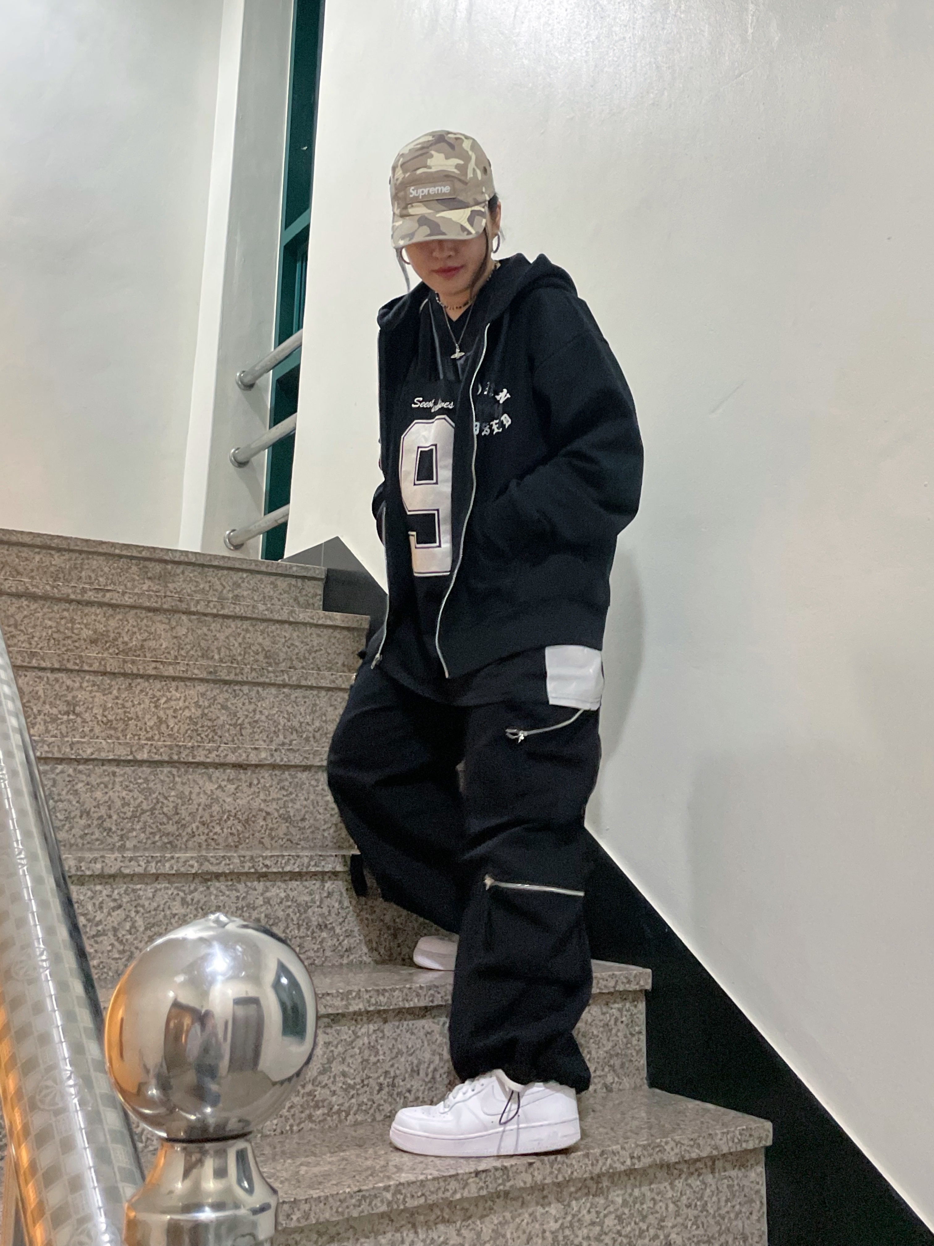 Stussy x Born X Raised Logo Zip Hoodie Black, Supreme Military Camp Cap Stone Camo - 23SS 착용 스타일 - 2