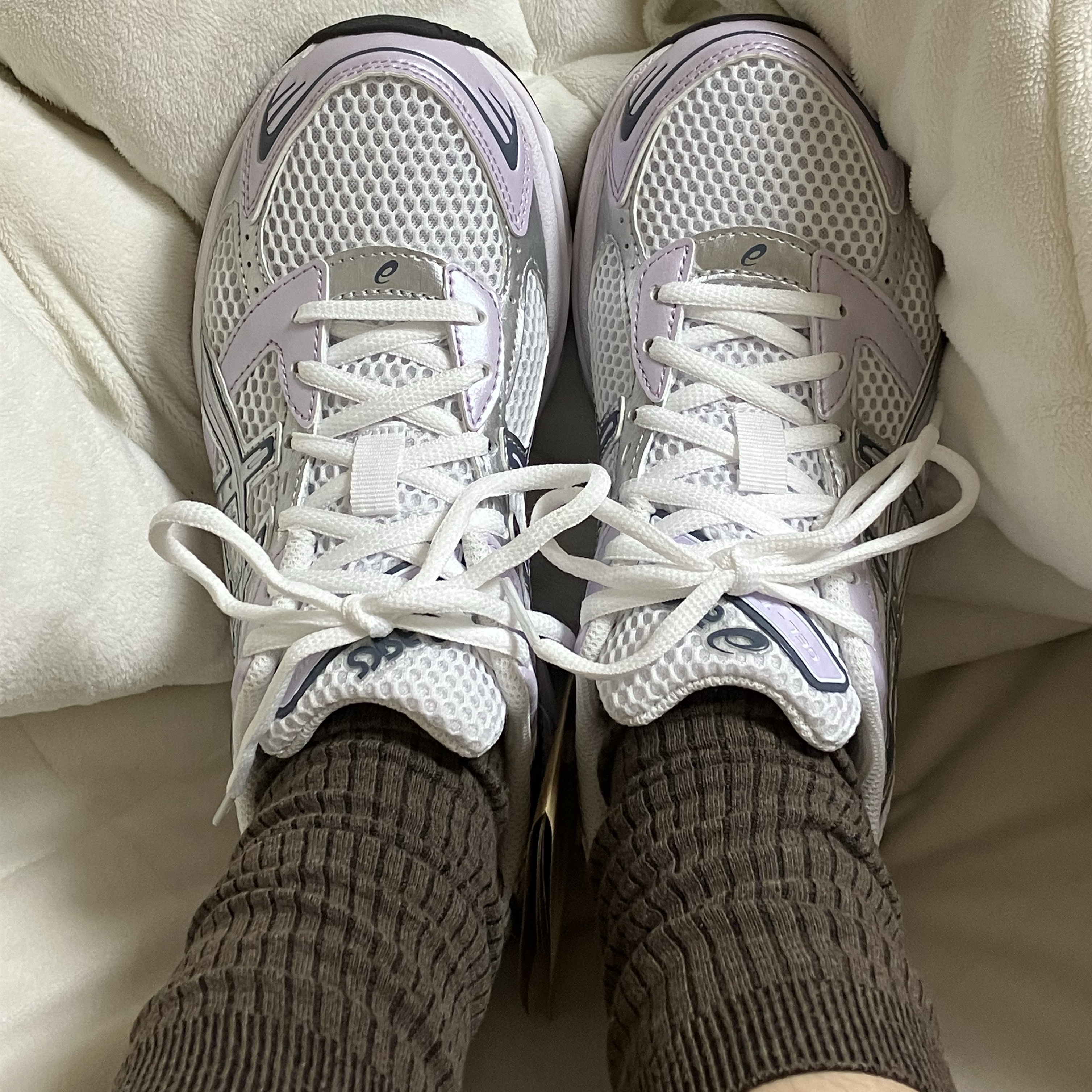 (W) Asics Gel-1130 White Faded Ash Rock 착용 스타일