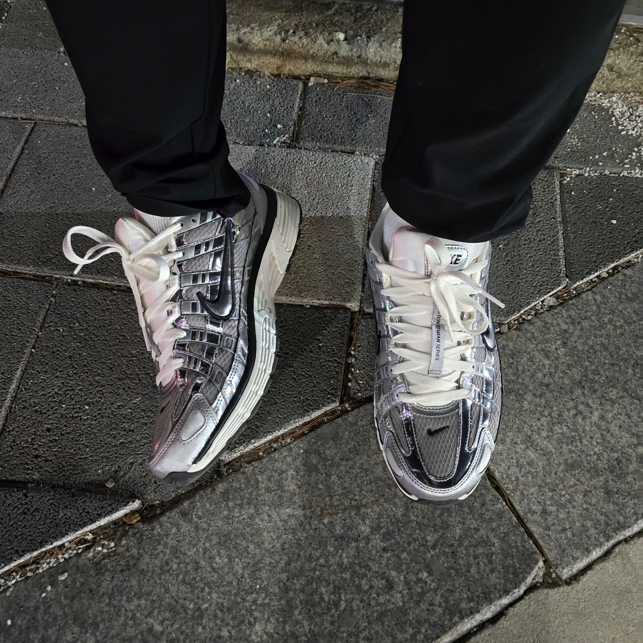 Nike P-6000 Metallic Silver 착용 스타일