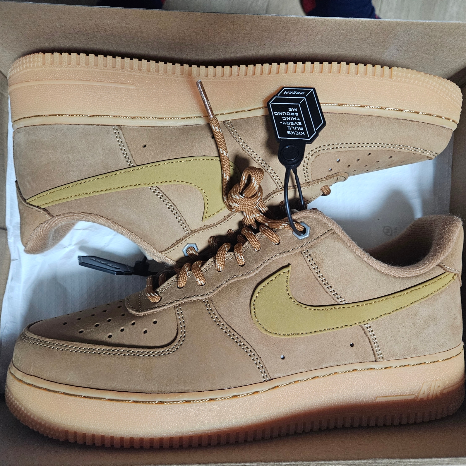 Nike Air Force 1 '07 WB Flax 착용 스타일 - 2