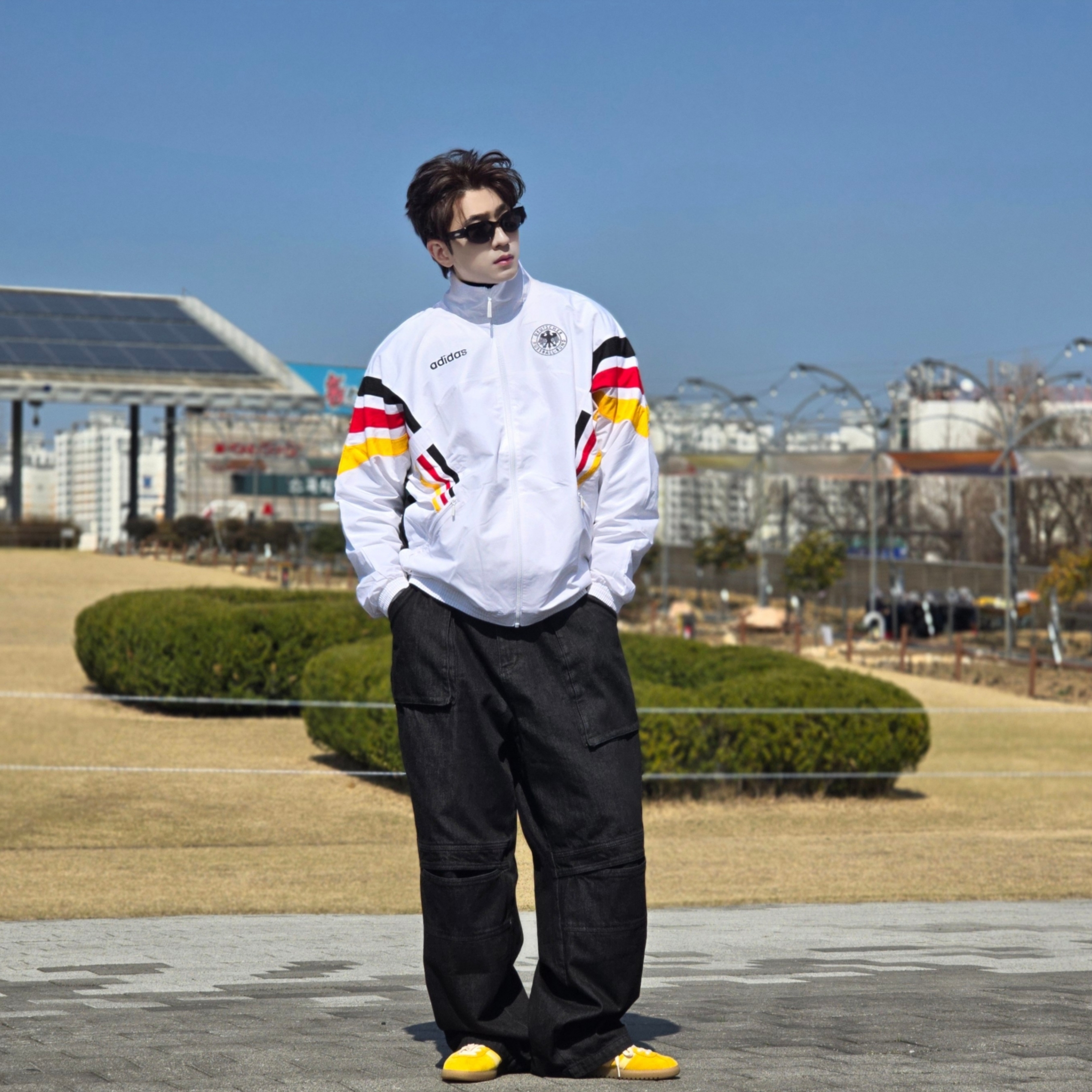 Adidas Germany 1996 Woven Track Jacket White - KR Sizing, Adidas Germany 1996 Woven Track Jacket White - US Sizing 착용 스타일 - 1
