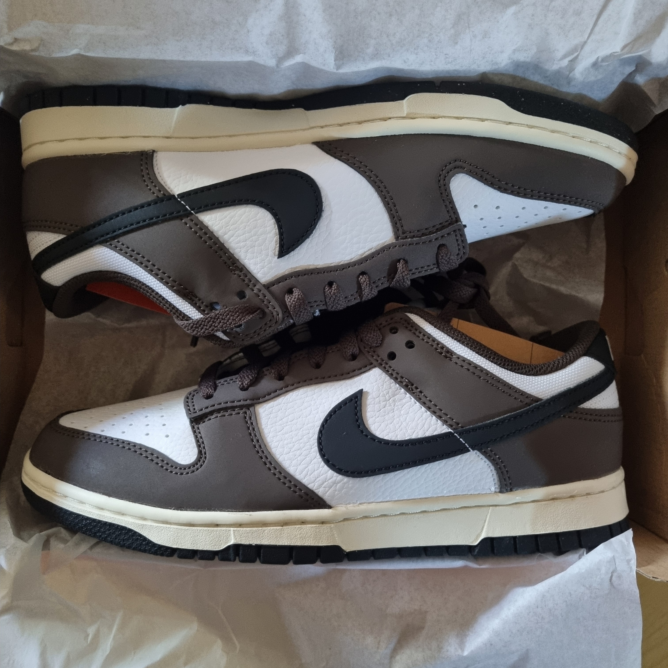 Nike Dunk Low Retro Next Nature Baroque Brown White 착용 스타일