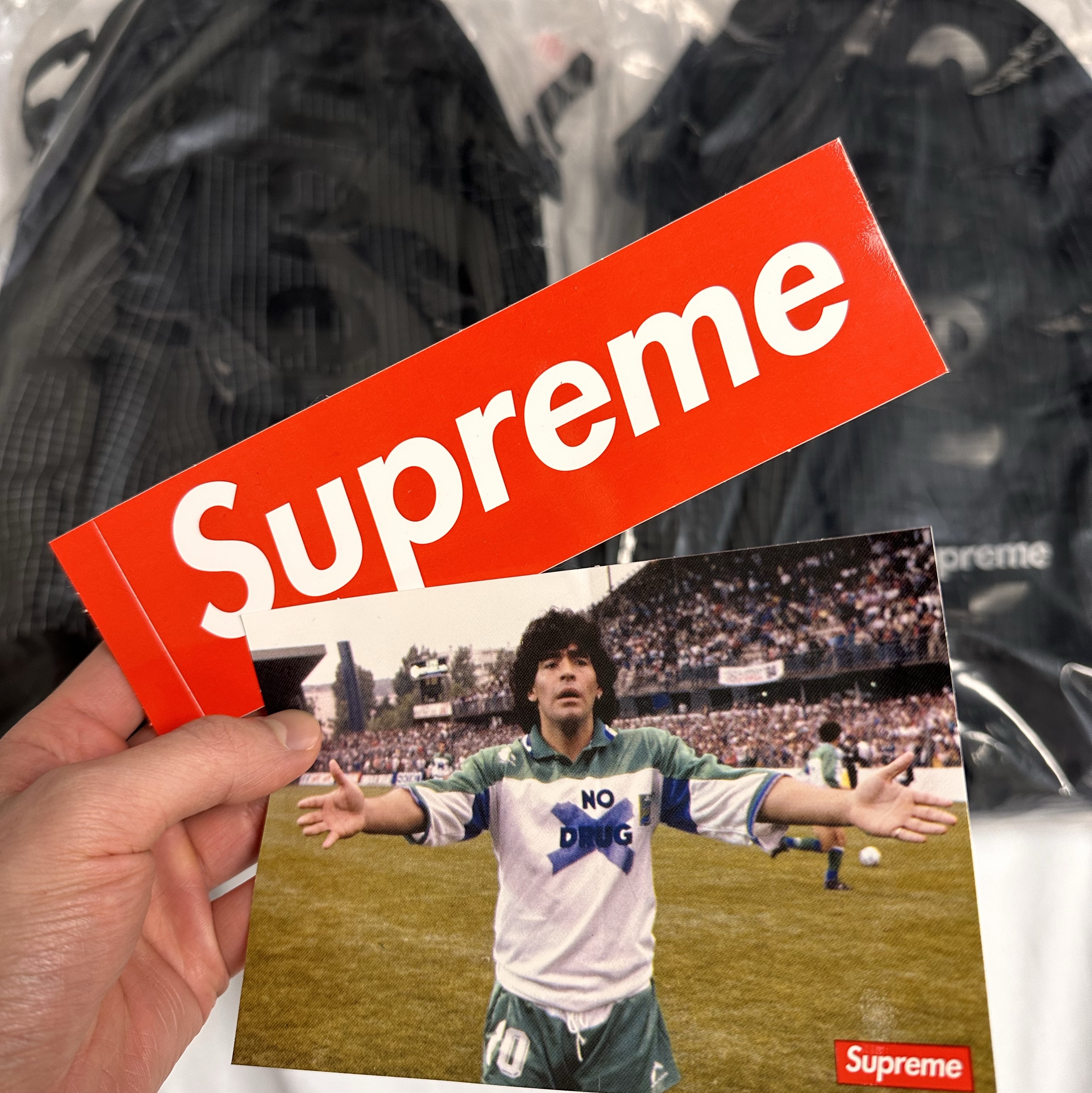 Supreme Backpack Black - 24SS 착용 스타일 - 2