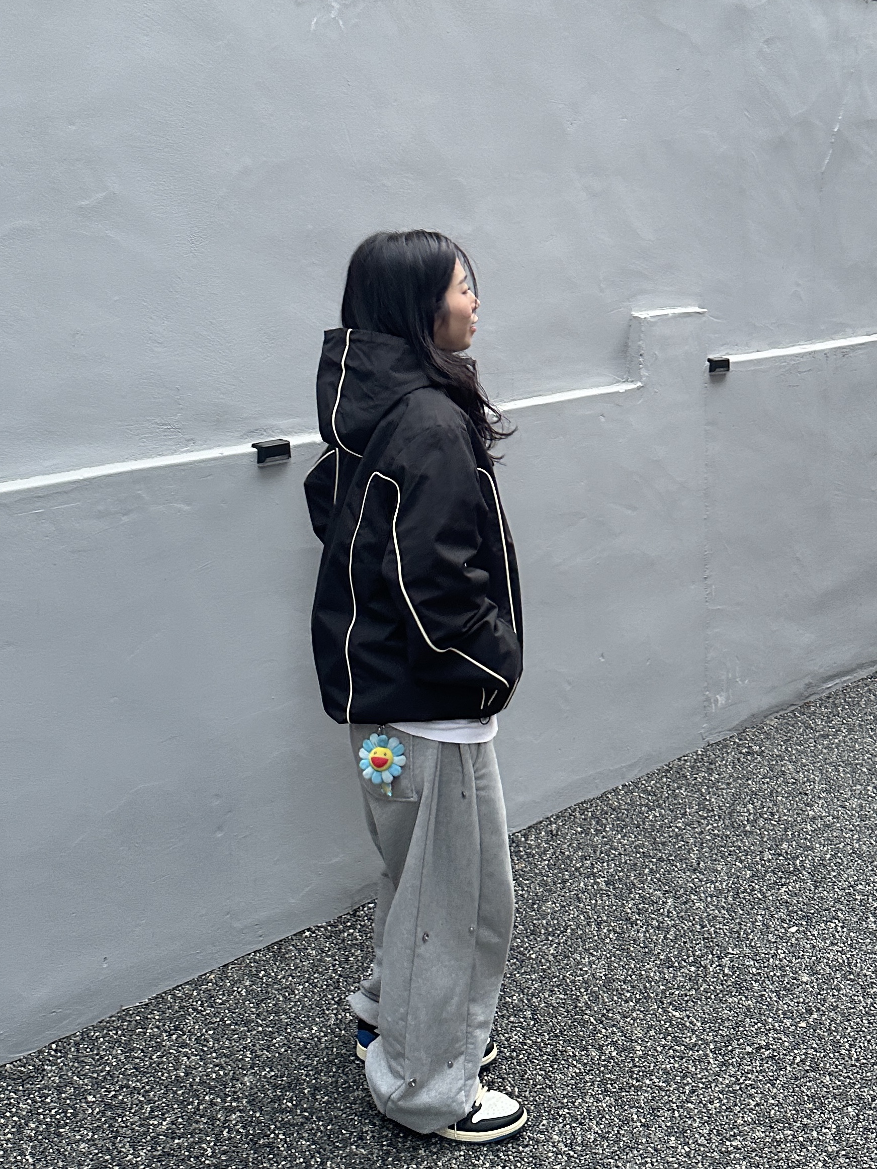 Jordan 1 x Travis Scott x Fragment Retro Low OG SP Military Blue, Diesel J-Hives Windbreaker with Contrast Piping Black 착용 스타일 - 2