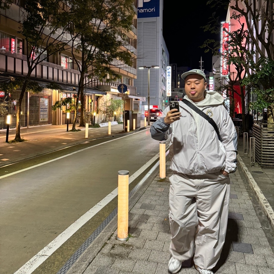 Palace Pro Shell Jacket Grey - 23FW, New Balance 530 Steel Grey 착용 스타일
