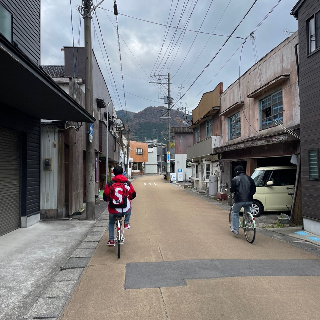 Supreme x The North Face S Logo Mountain Jacket Red - 20FW, Supreme x The North Face S Logo Expedition Backpack Red - 20FW 착용 스타일 - 3