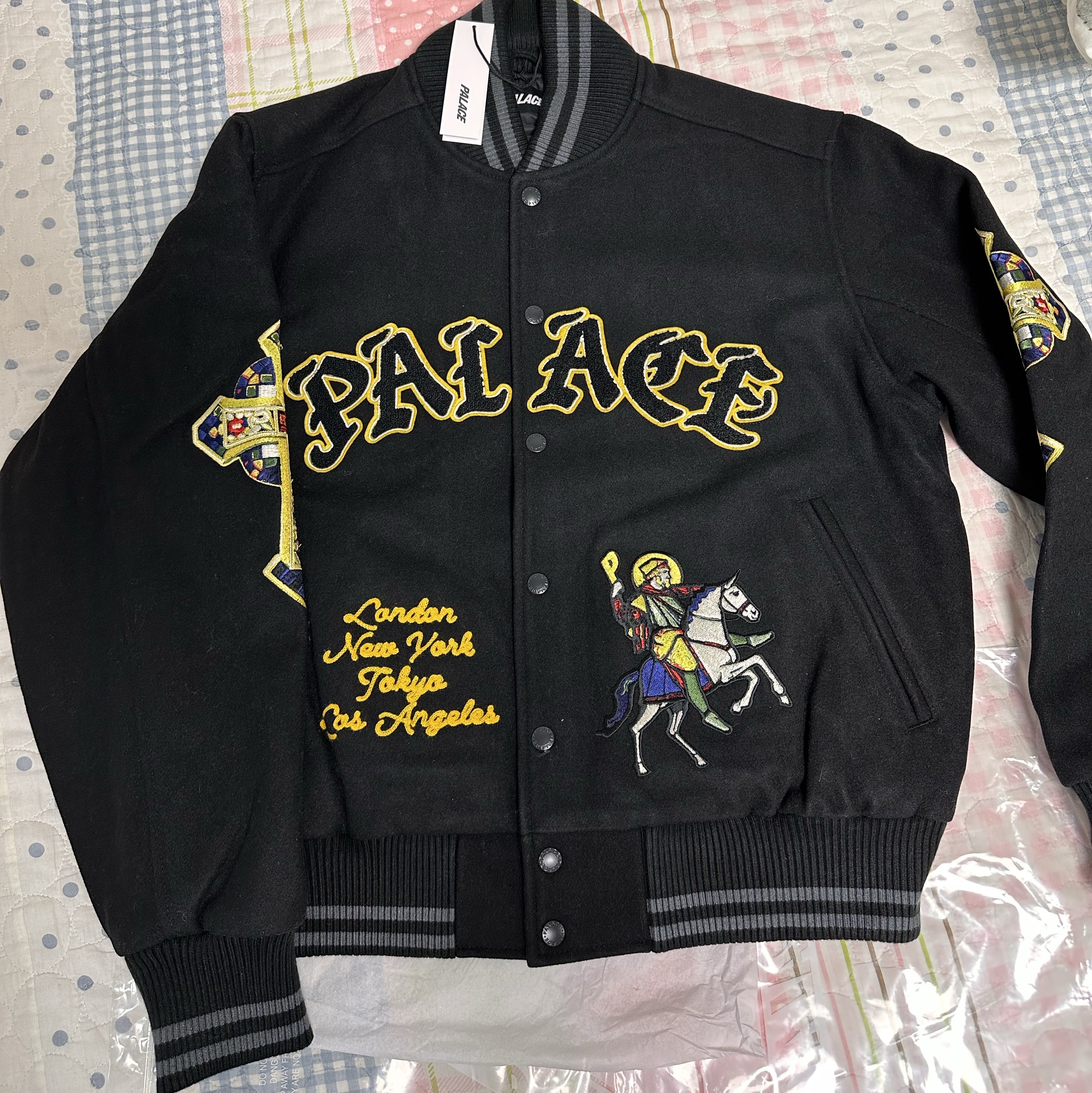 Palace Saints Varsity Jacket Black - 24SS 착용 스타일 - 1