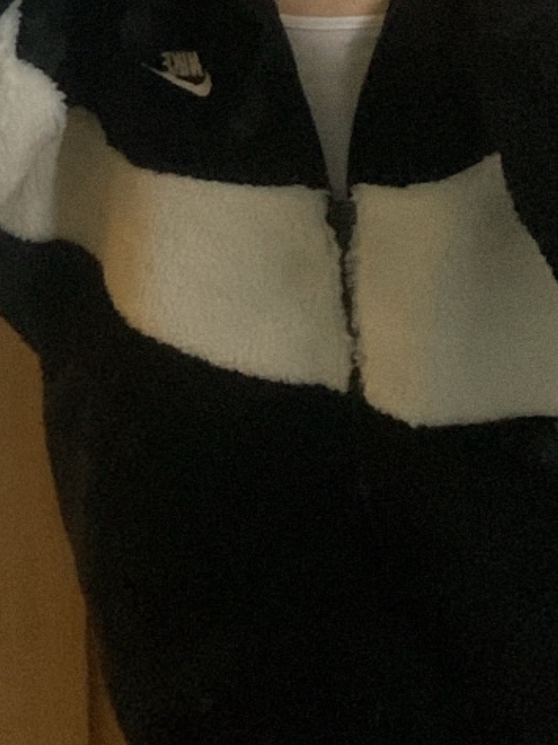 Nike Big Swoosh Full Zip Jacket Black Sail 착용 스타일