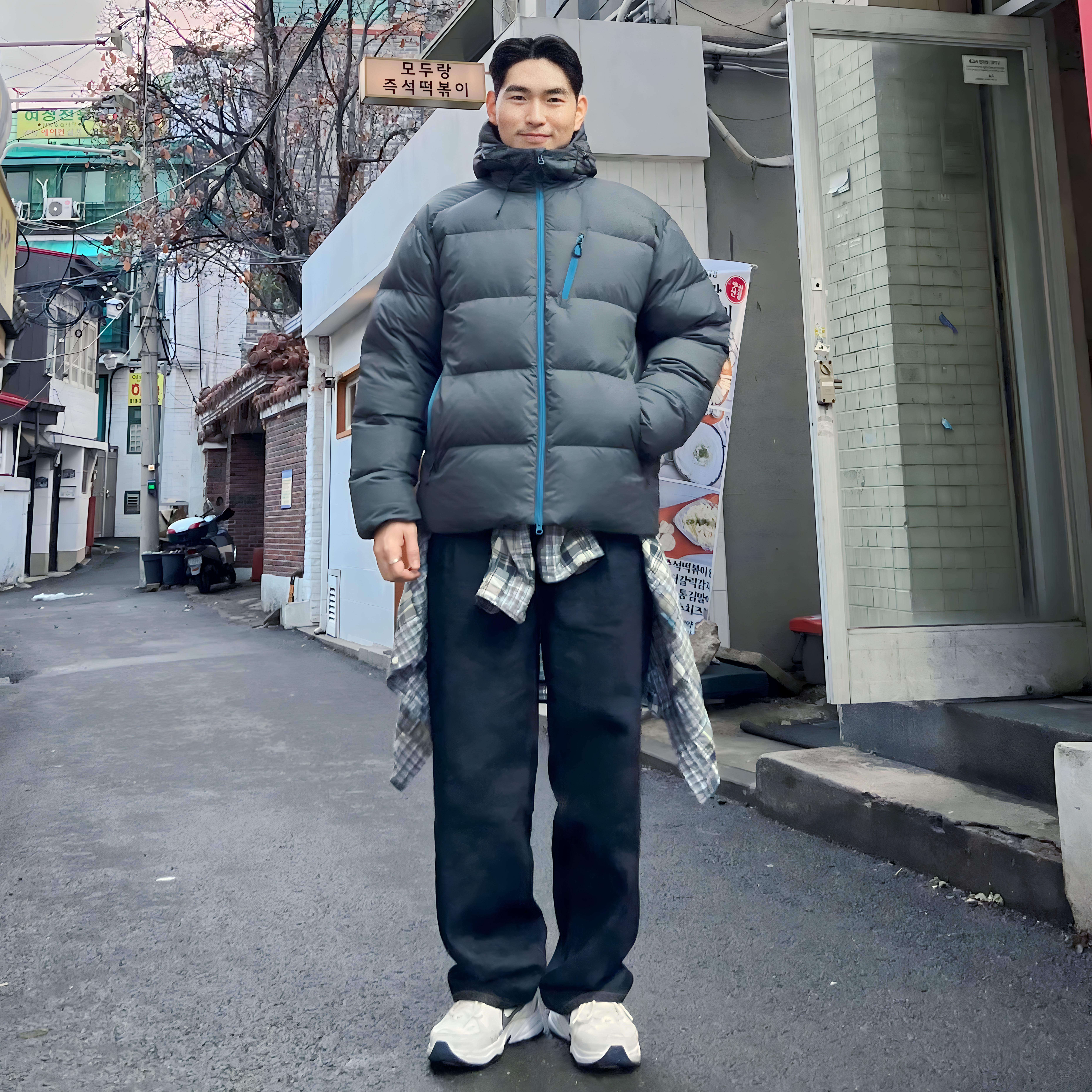 Nike Air Monarch IV Midnight Navy 착용 스타일 - 4