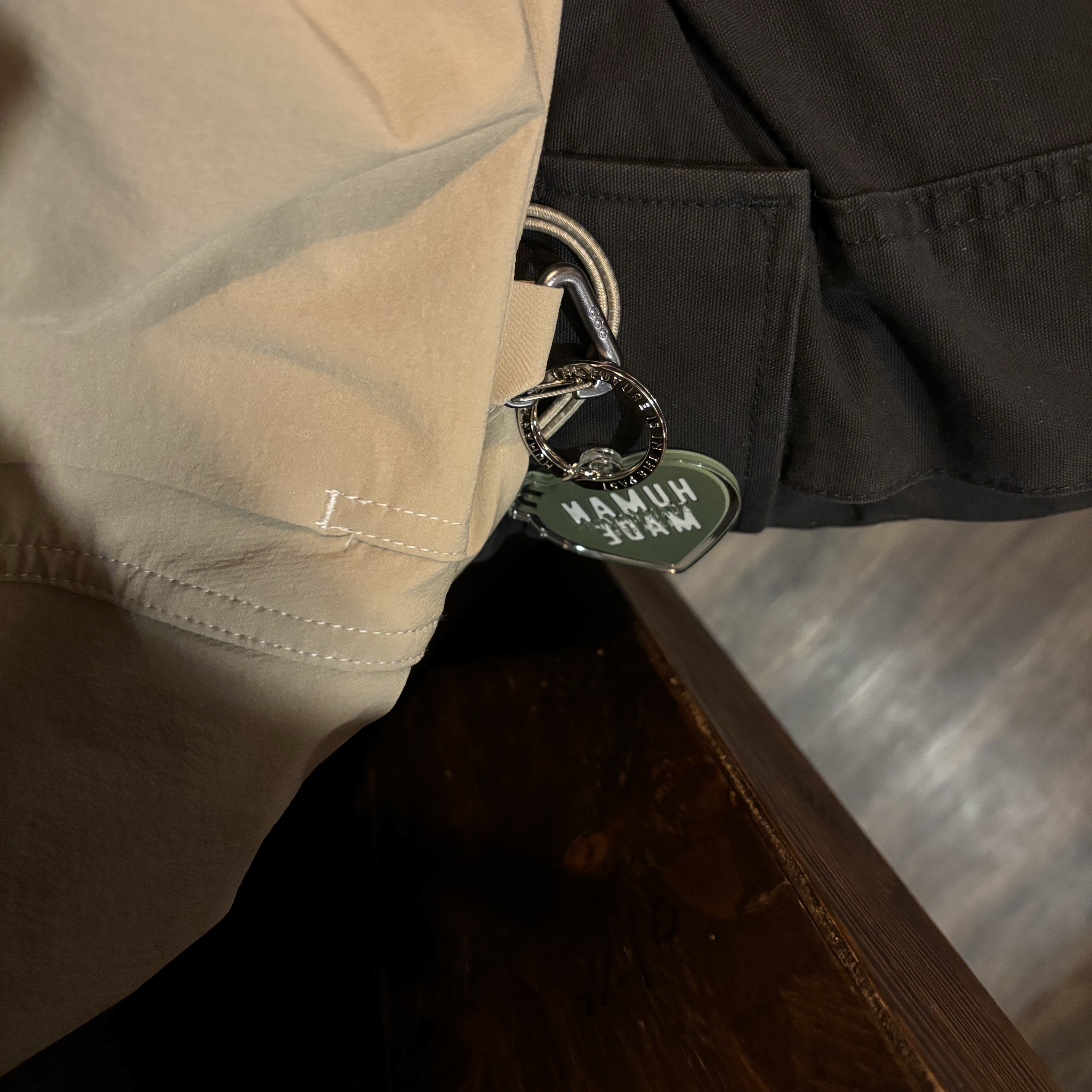 Human Made Heart Keyring Olive Drab, Nike ACG Sun Farer Jacket Khaki Summit White - Asia 착용 스타일