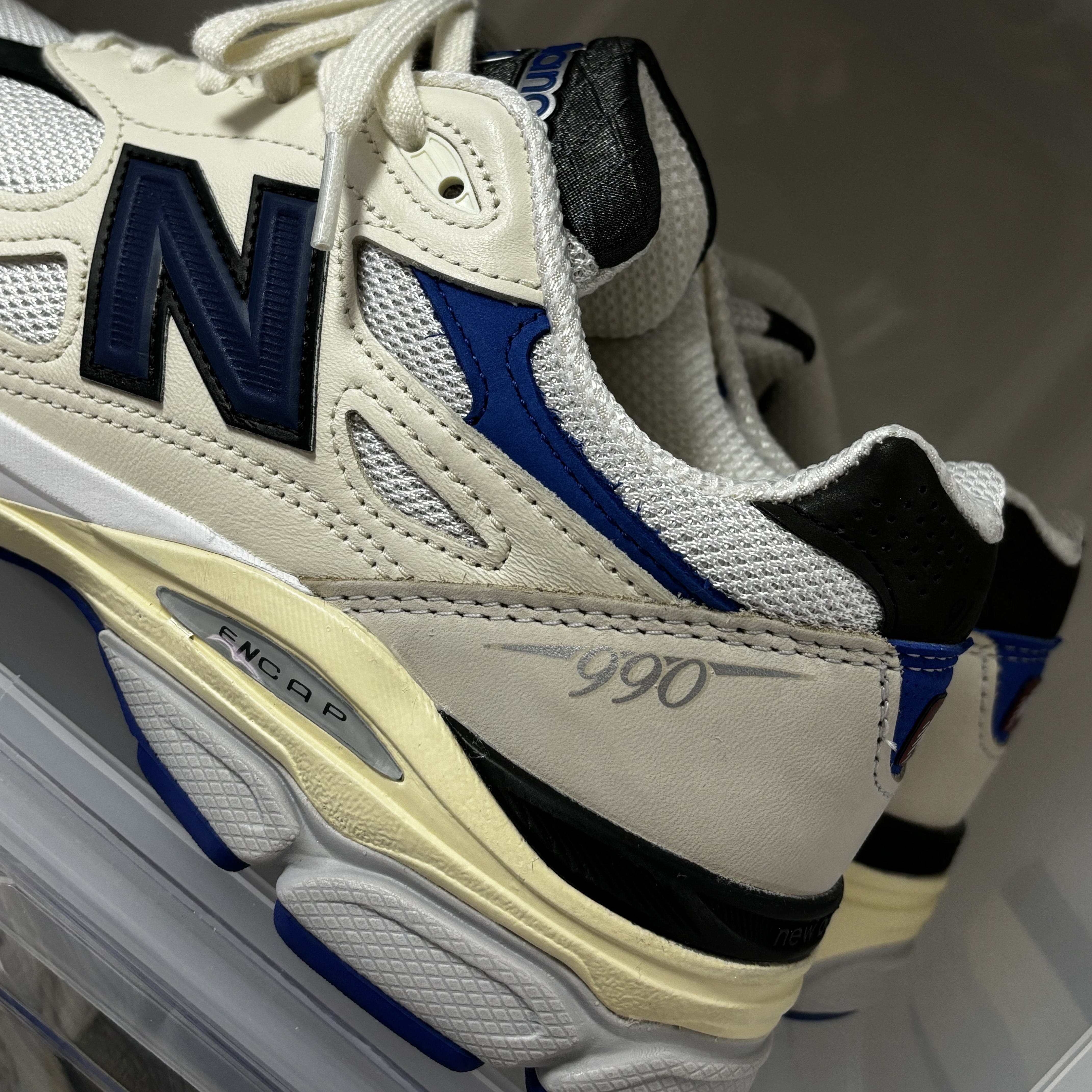 New Balance 990v3 Made in USA White Blue 착용 스타일