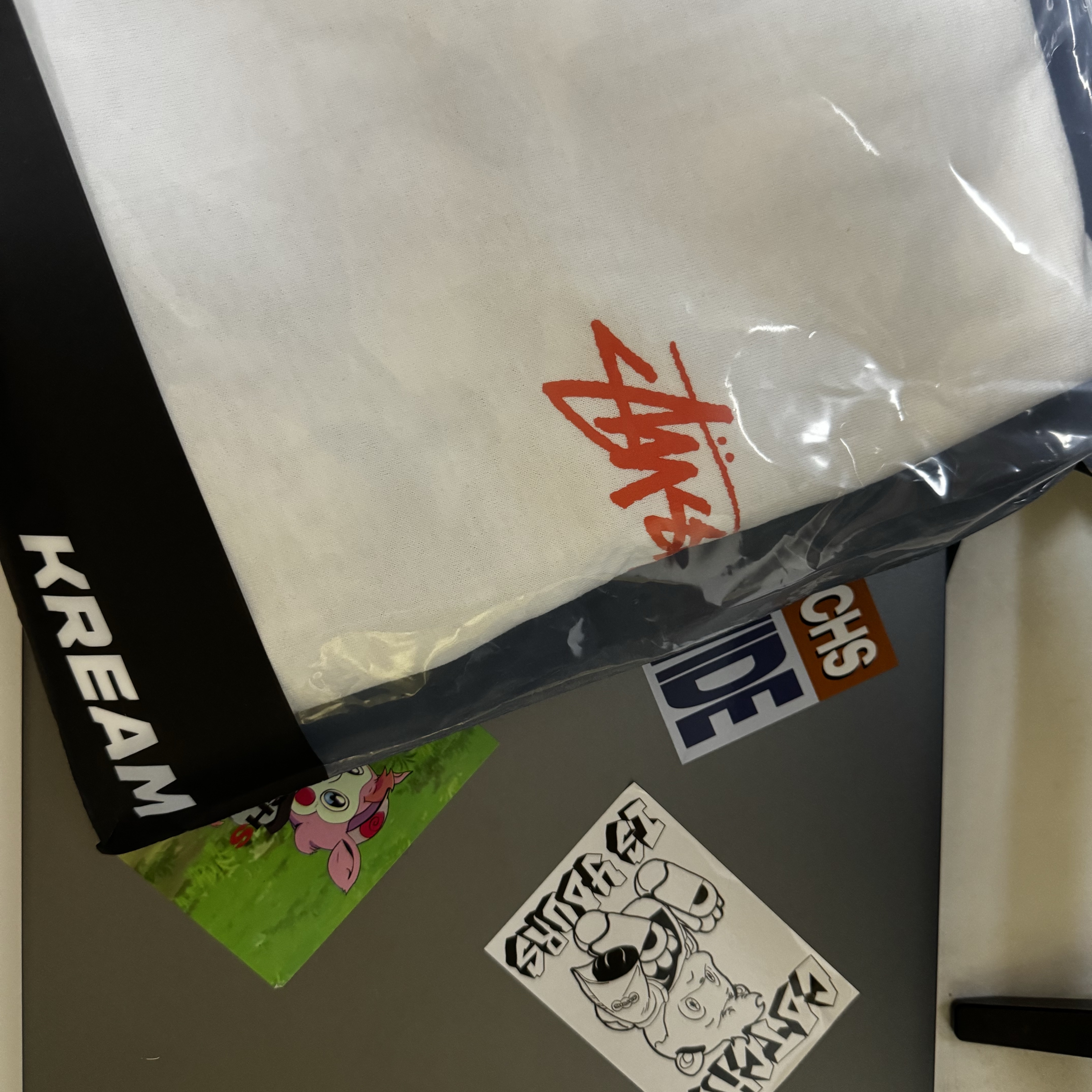 Stussy Classroom T-Shirt White 착용 스타일