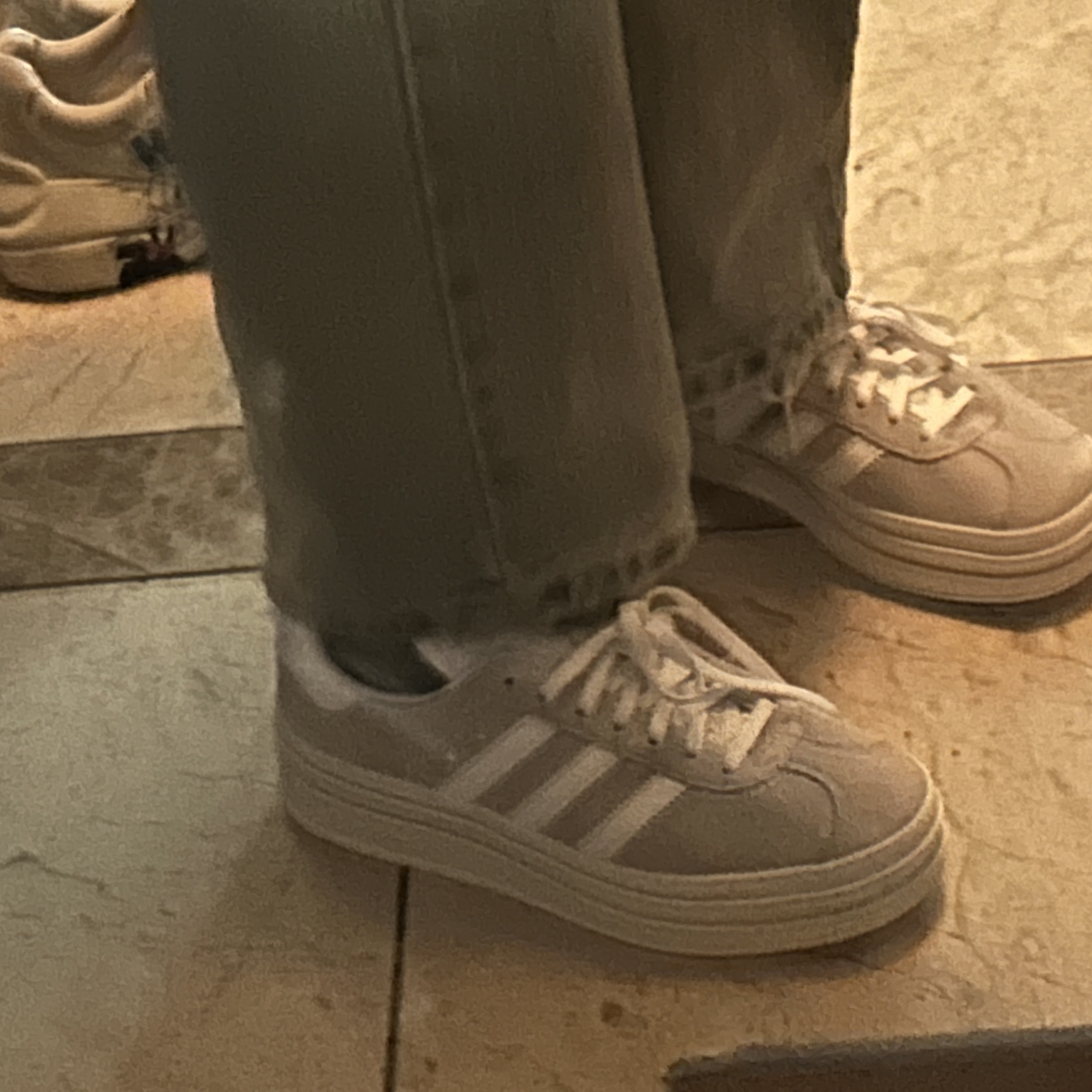 (W) Adidas Gazelle Bold Grey Cloud White 착용 스타일 - 2