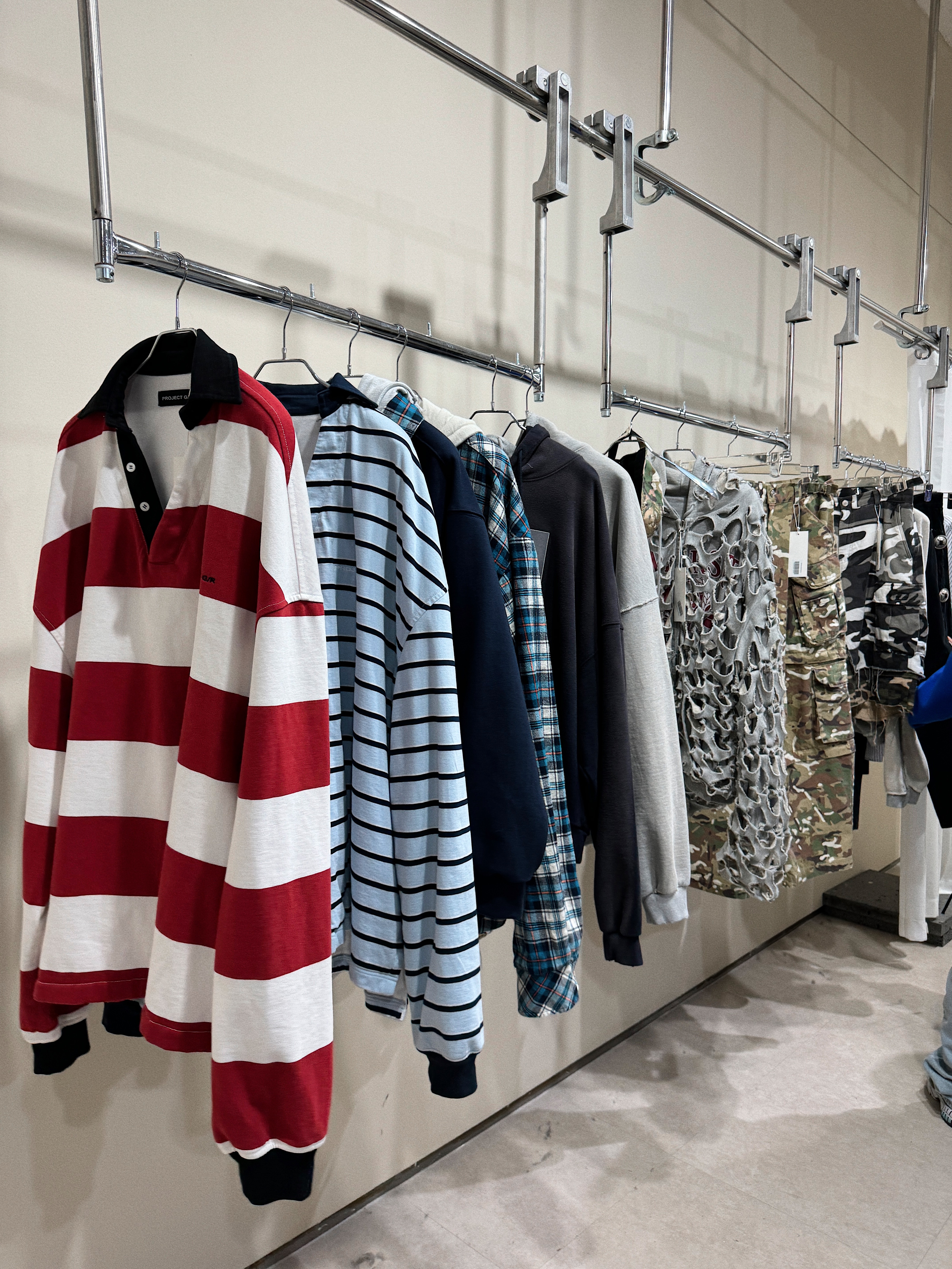 Project G/R Unbalanced Reworked Bomber Jacket Khaki, Project G/R Layered Cargo Denim Pants Blue Camo 착용 스타일 - 10