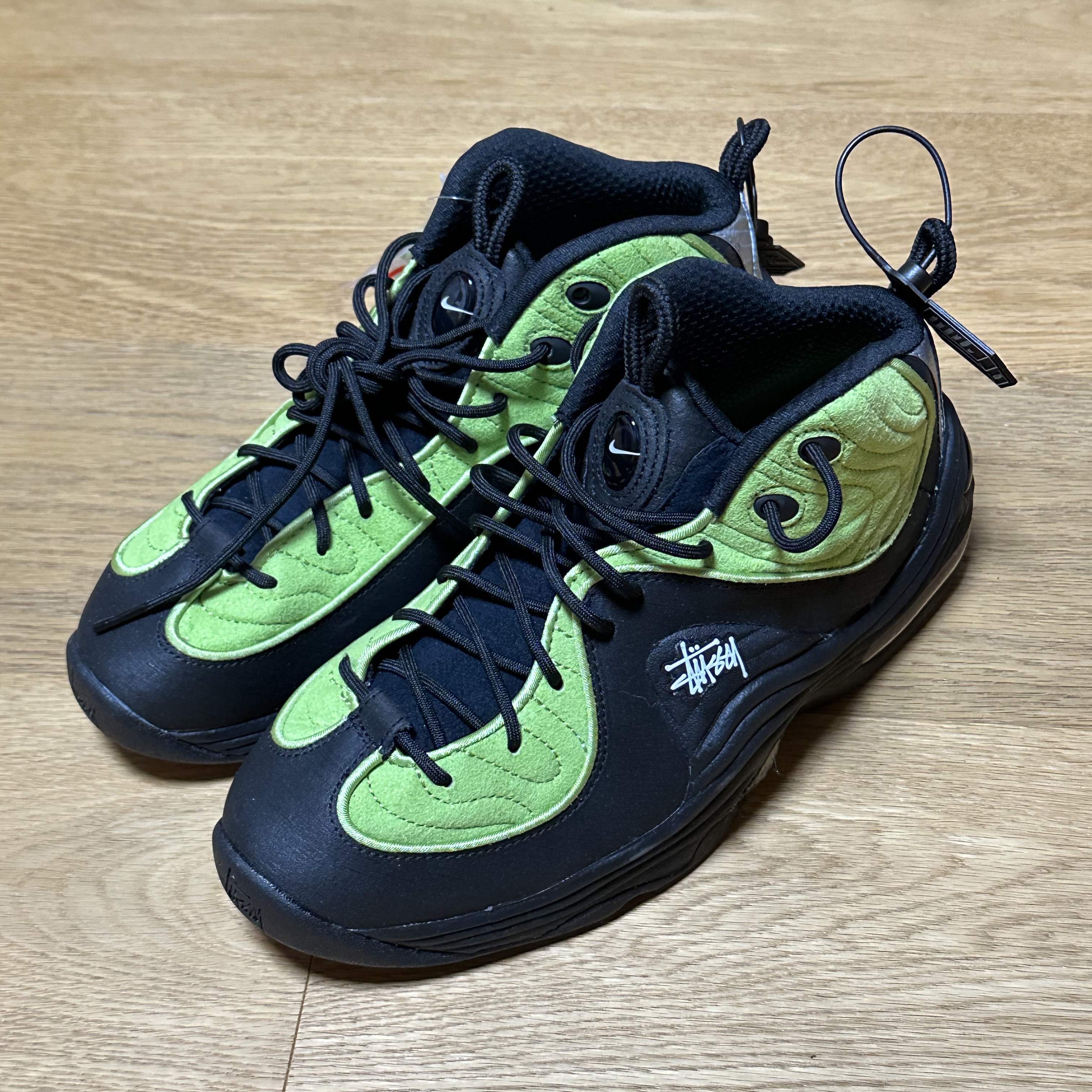 Nike x Stussy Air Penny II Vivid Green and Black 착용 스타일