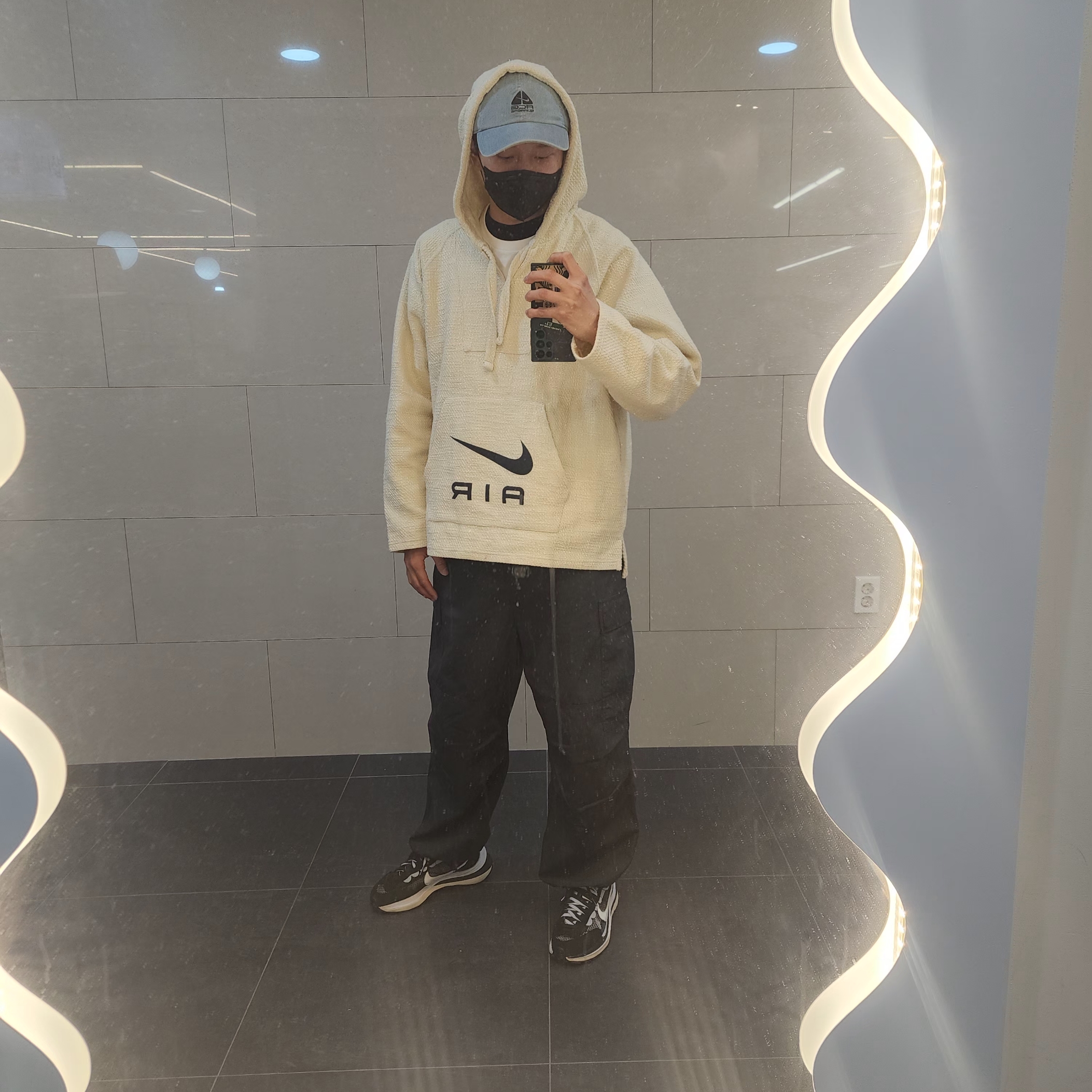 Nike x Stussy NRG Fleece Hemp Pullover Natural, Nike x Sacai VaporWaffle Black White 착용 스타일 - 1