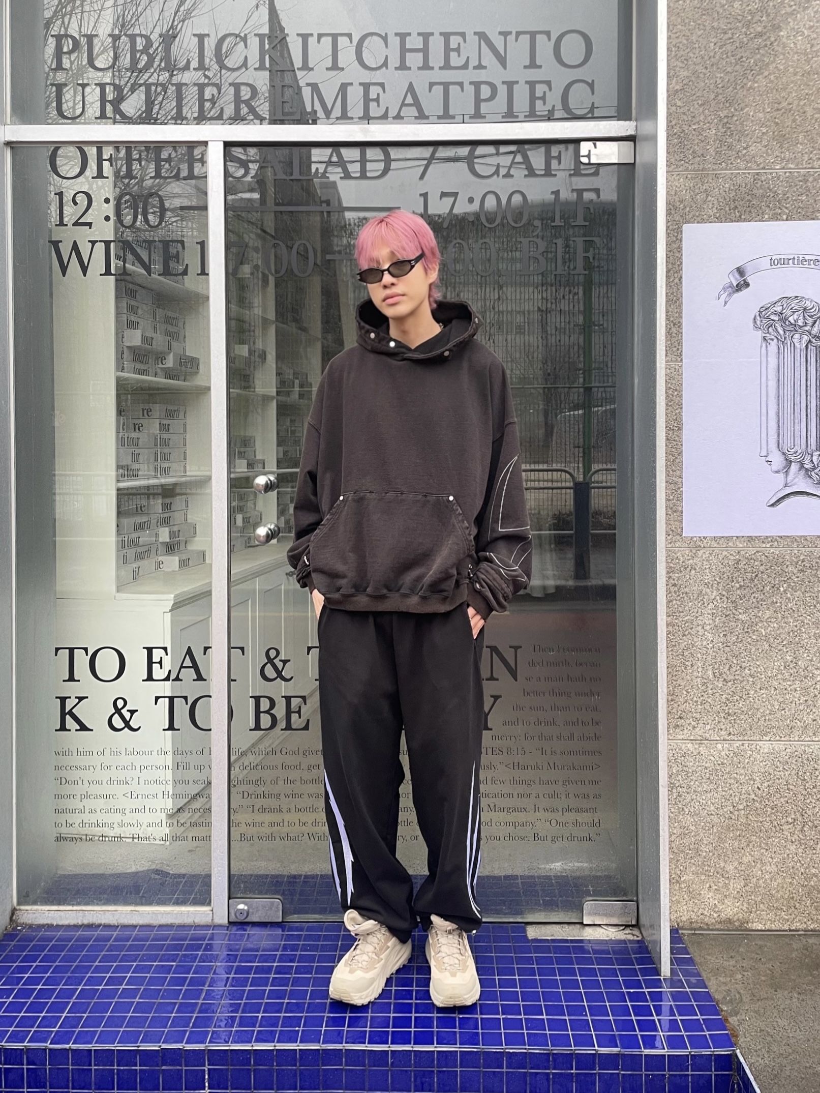 Hoka Kaha Gore-Tex Tan 착용 스타일 - 2
