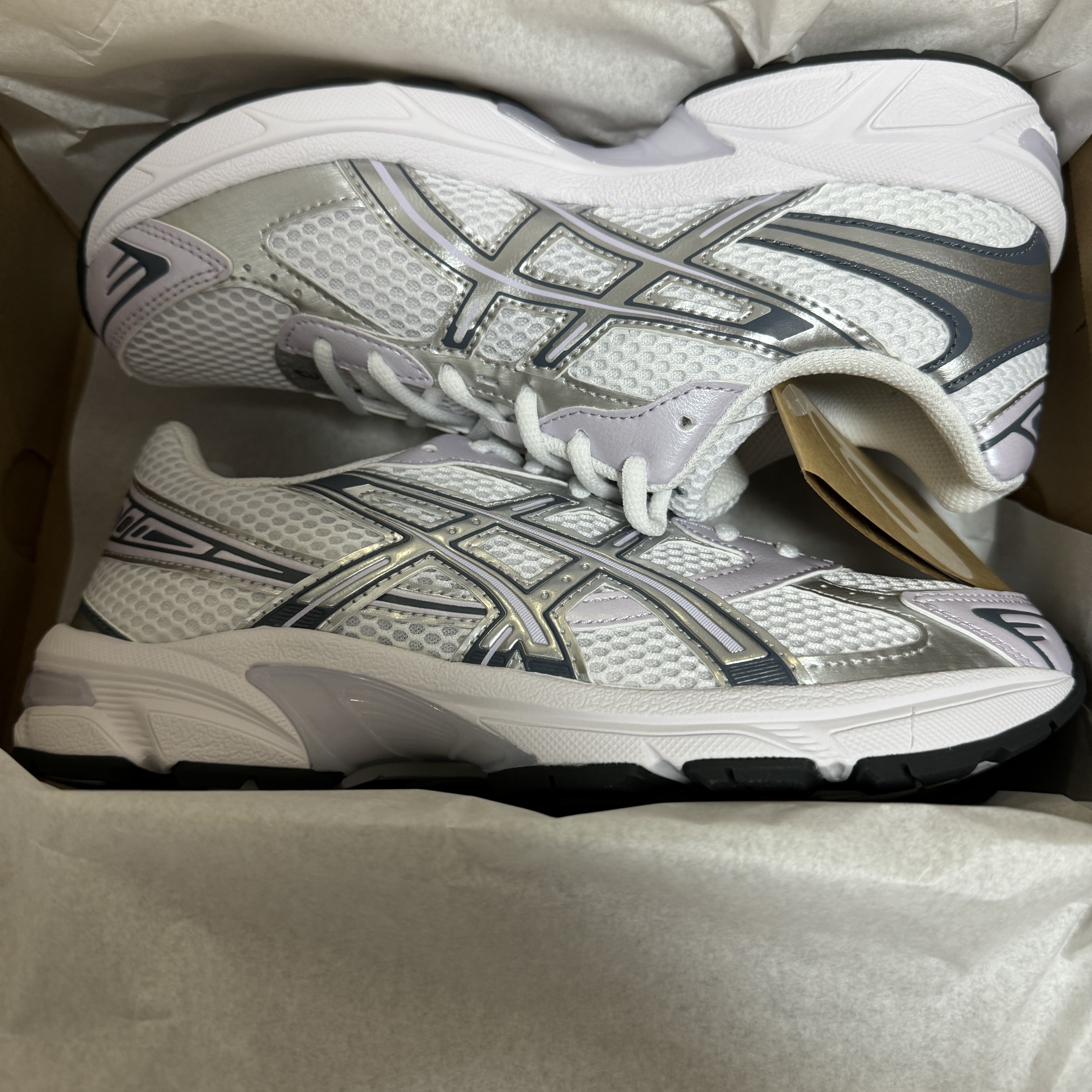 (W) Asics Gel-1130 White Faded Ash Rock 착용 스타일