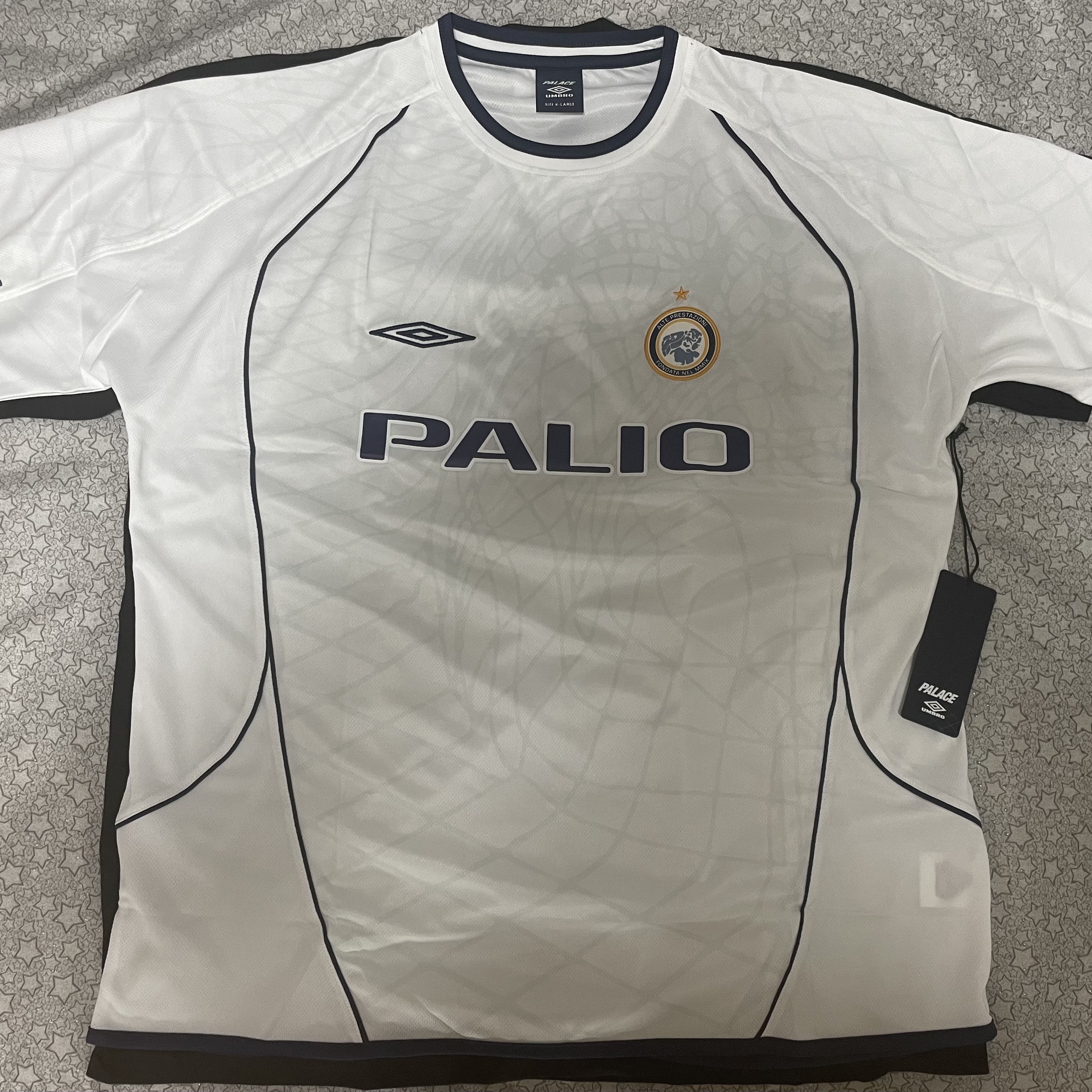 Palace x Umbro Jersey White - 24SS, Supreme Box Logo T-Shirt Black - 23FW 착용 스타일