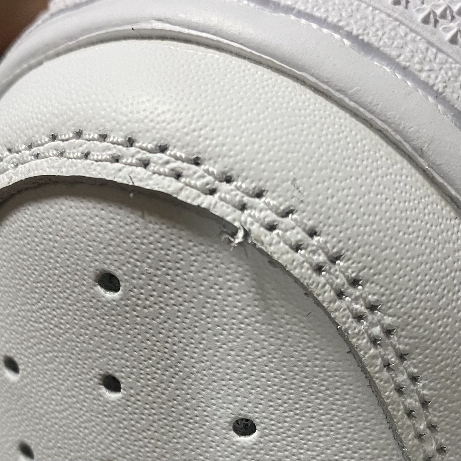 (W) Nike Air Force 1 '07 Low White 착용 스타일 - 1