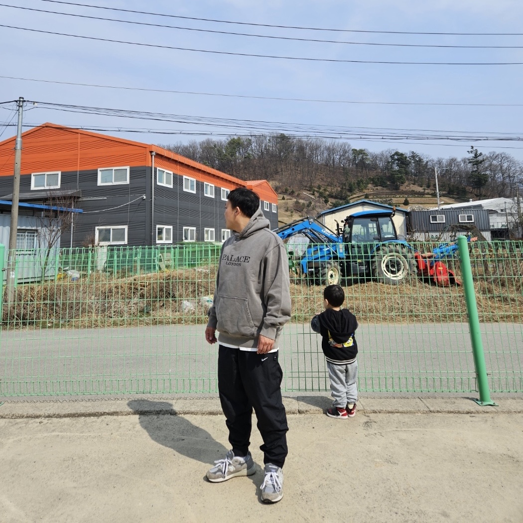Palace Fadey Hood Metalico - 24SS 착용 스타일 - 1