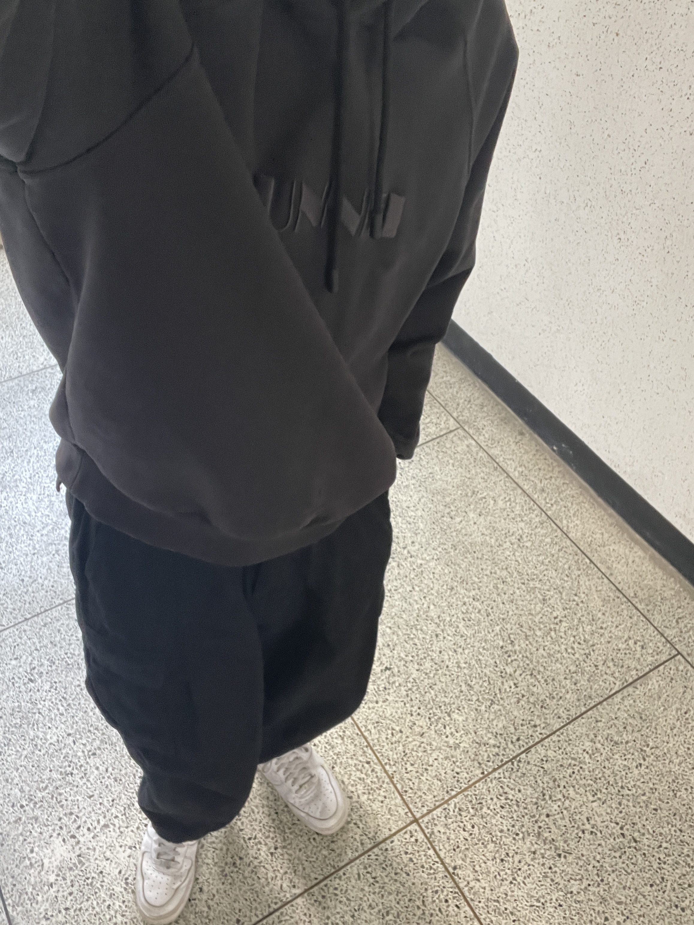 Sunnei Embroidered Hoodie Black, Nike Air Force 1 '07 Low White 착용 스타일