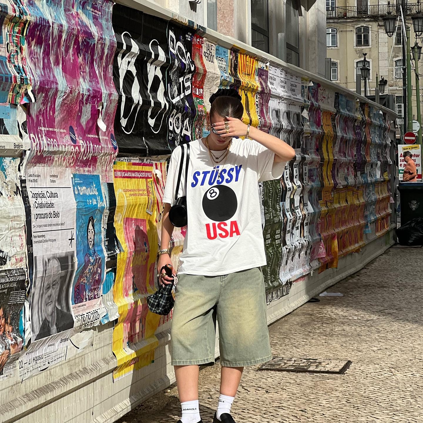Stussy USA T-Shirt Pigment Dyed Natural 착용 스타일