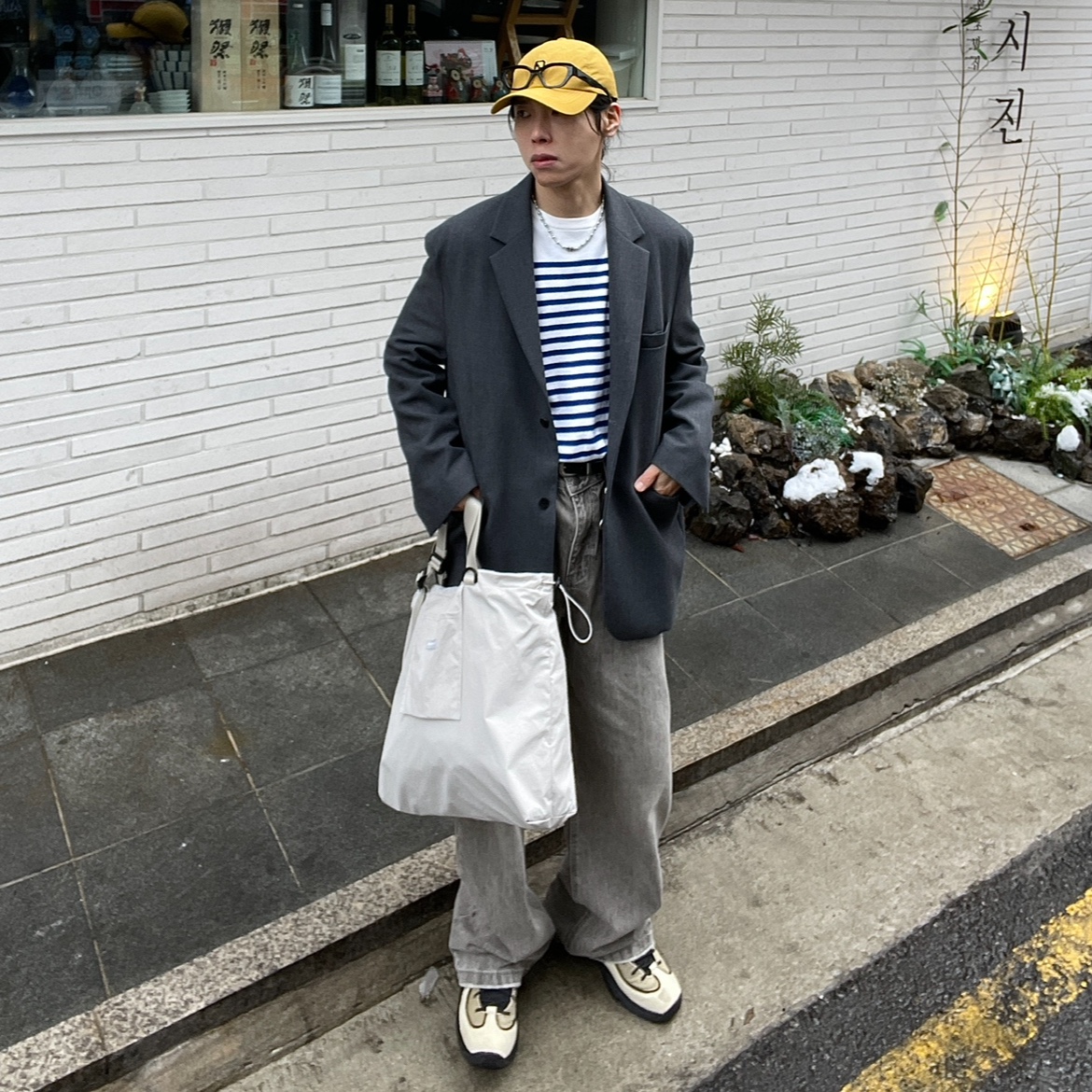 Nike x Stussy Air Penny II Rattan and Limestone, Supreme Webbing Keychain Black - 23SS 착용 스타일 - 3